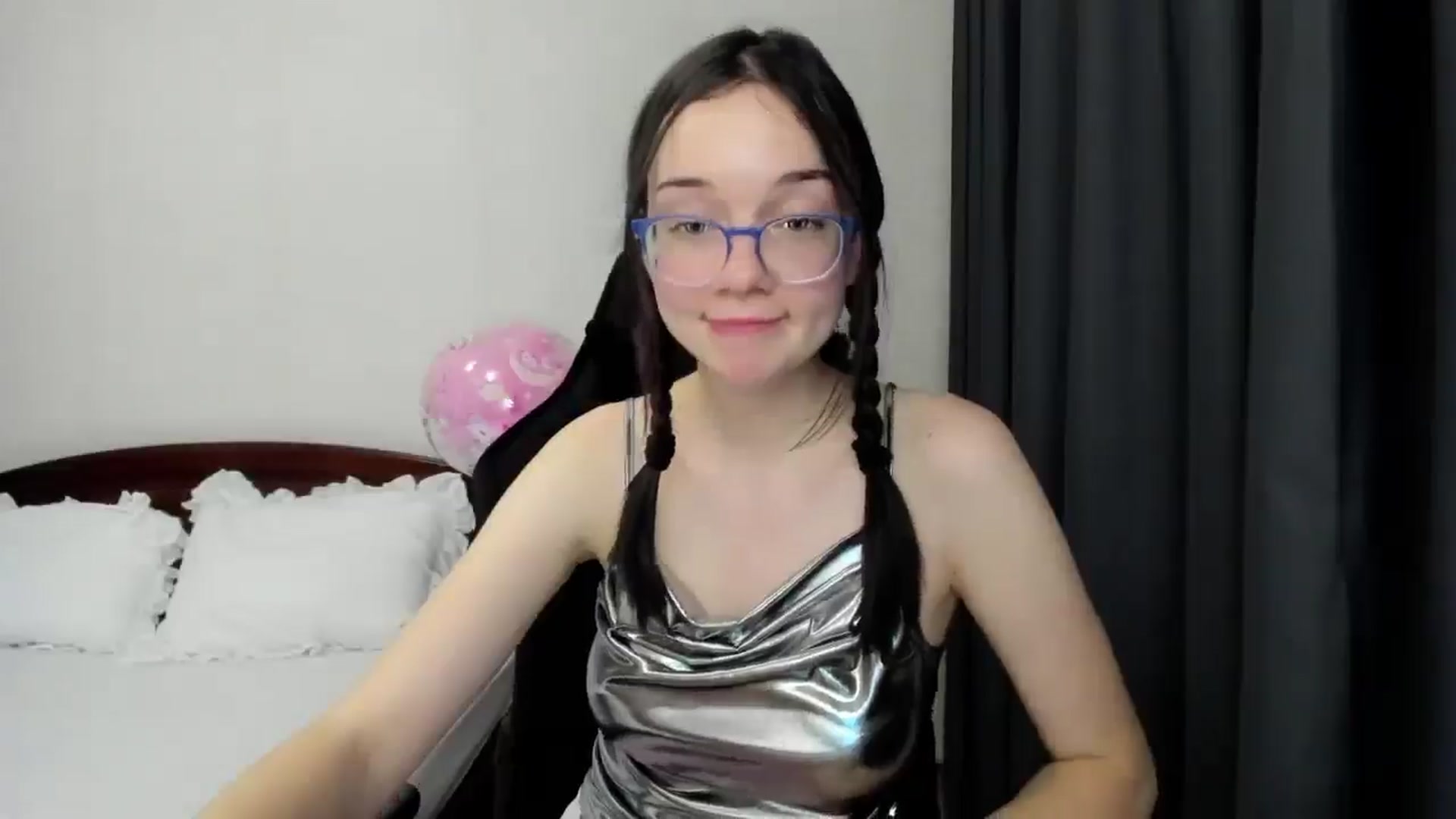 Gallery image thumbnail from Baby_Melania's myfreecams stream on, 11/06/2025, 18:32 image 9 of 20