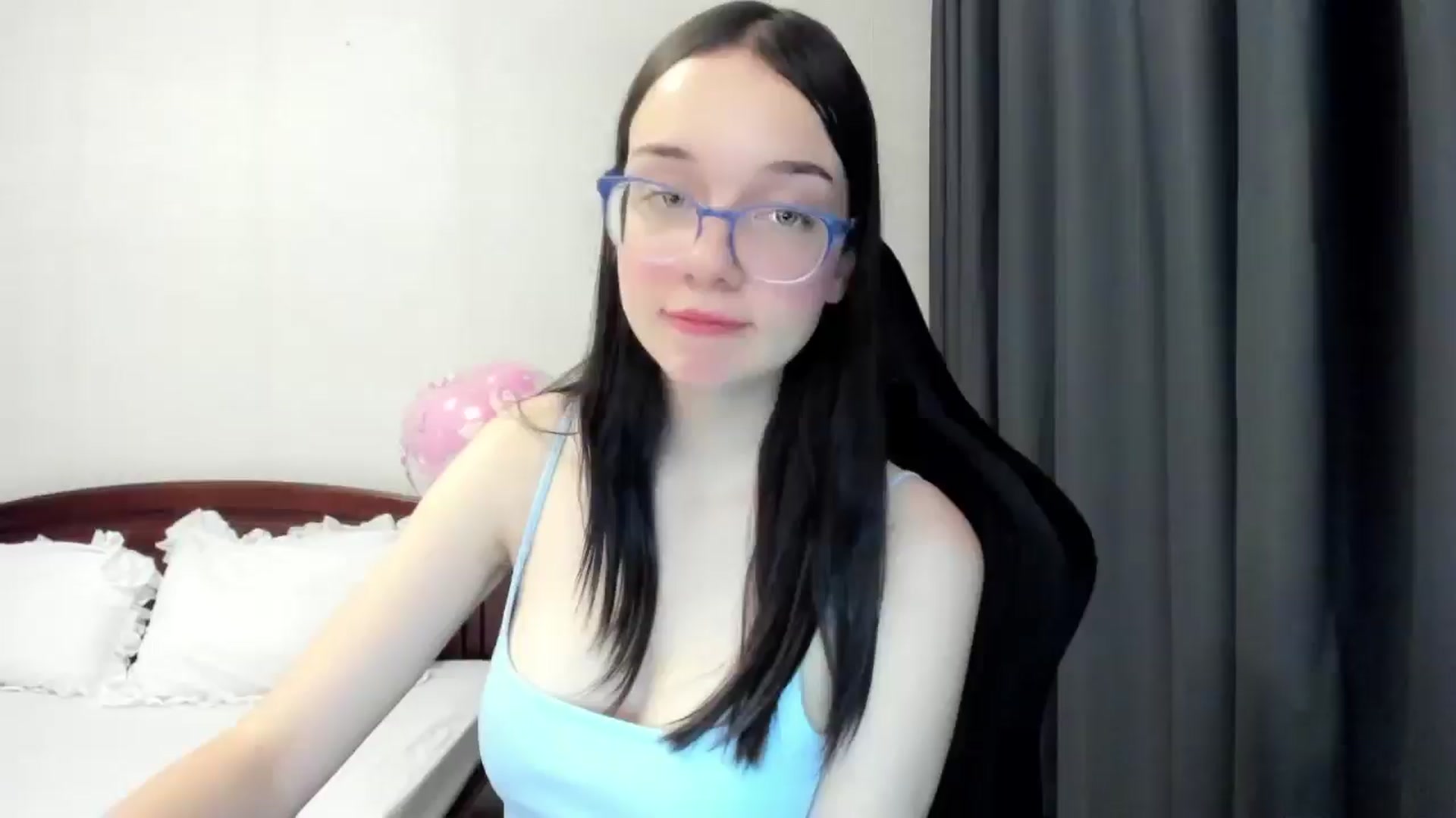 Gallery image thumbnail from Baby_Melania's myfreecams stream on, 11/06/2025, 21:40 image 15 of 20