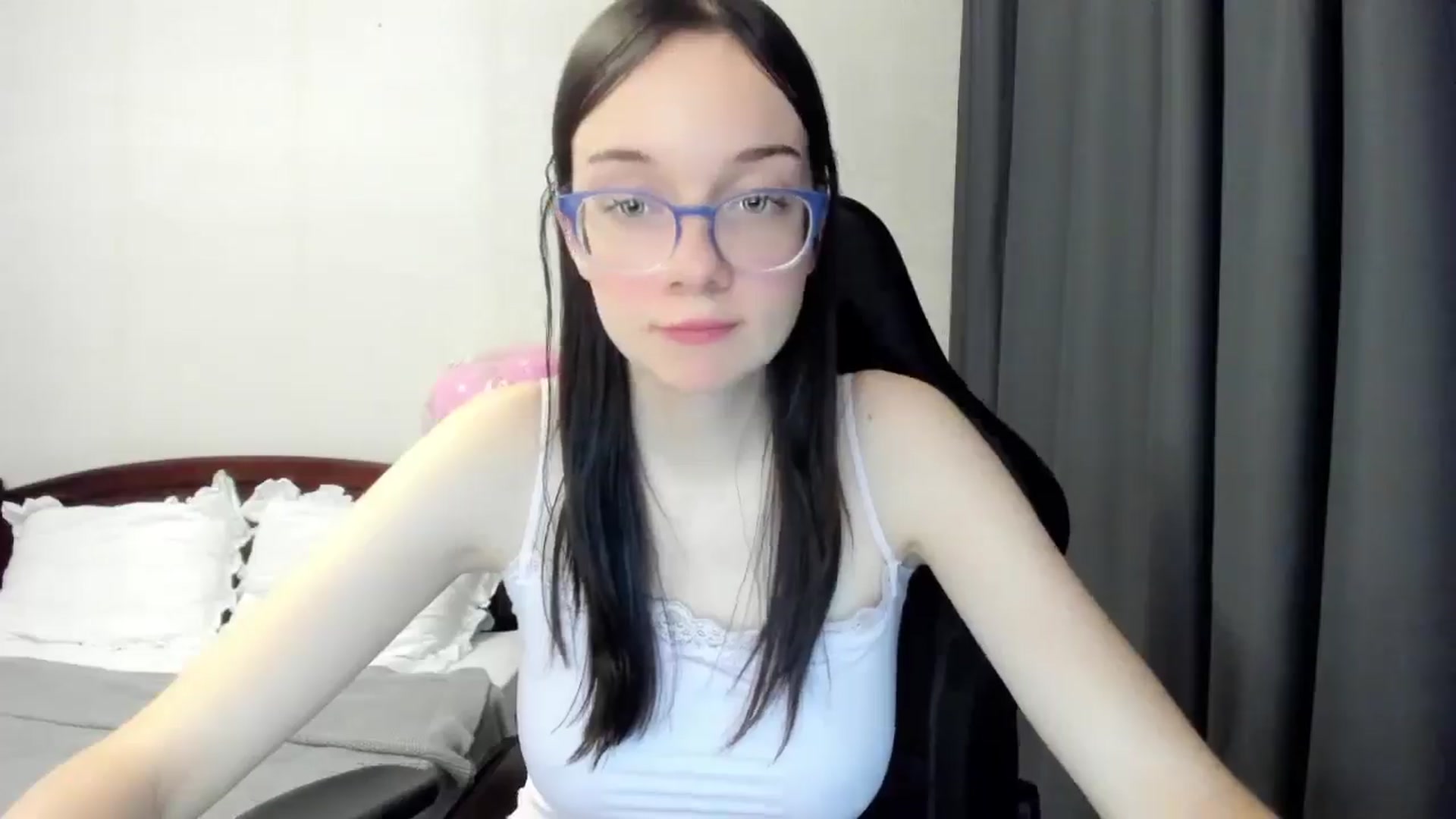 Gallery image thumbnail from Baby_Melania's myfreecams stream on, 11/08/2025, 18:45 image 16 of 20