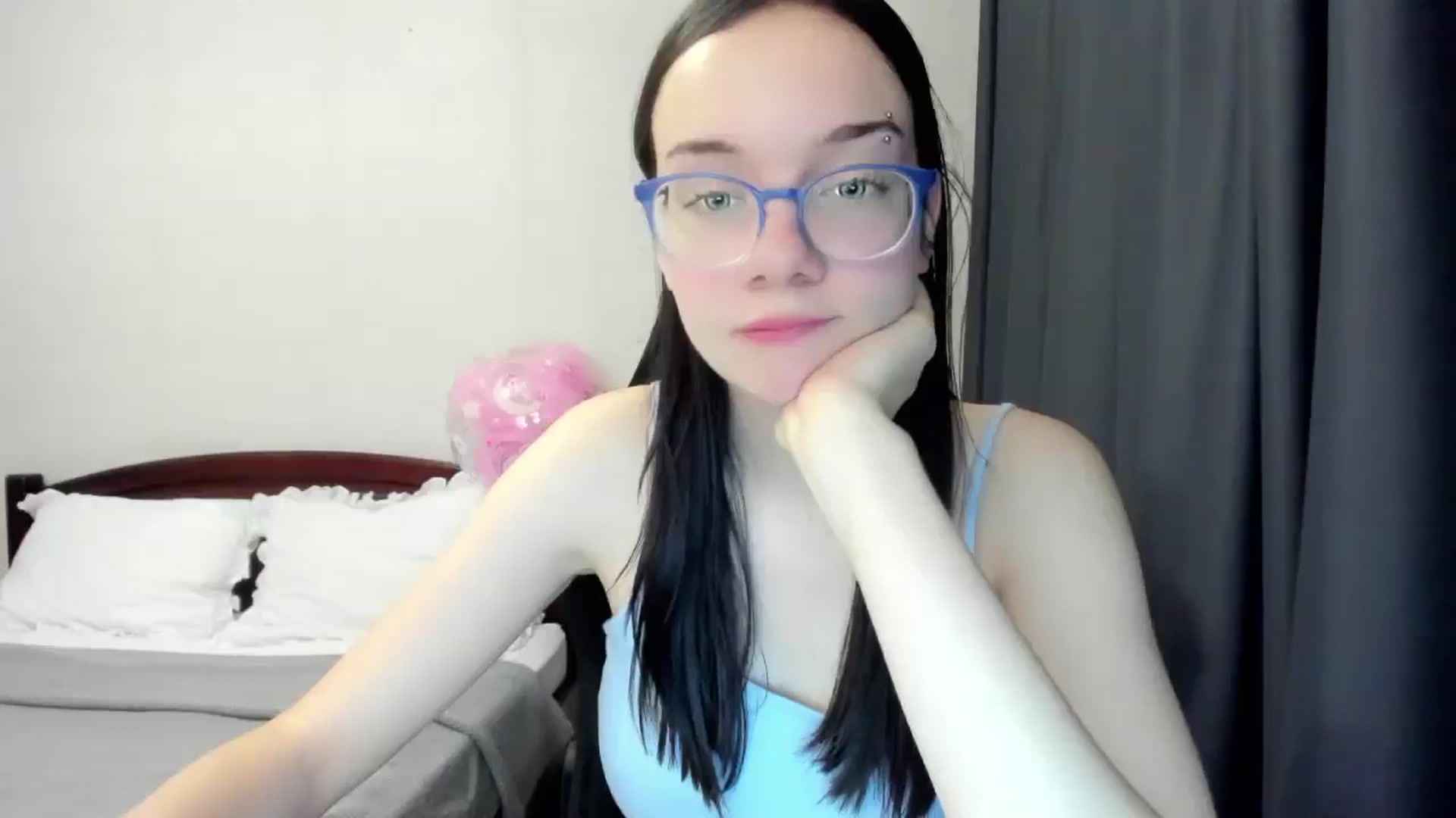 Gallery image thumbnail from Baby_Melania's myfreecams stream on, 11/12/2025, 07:26 image 15 of 20