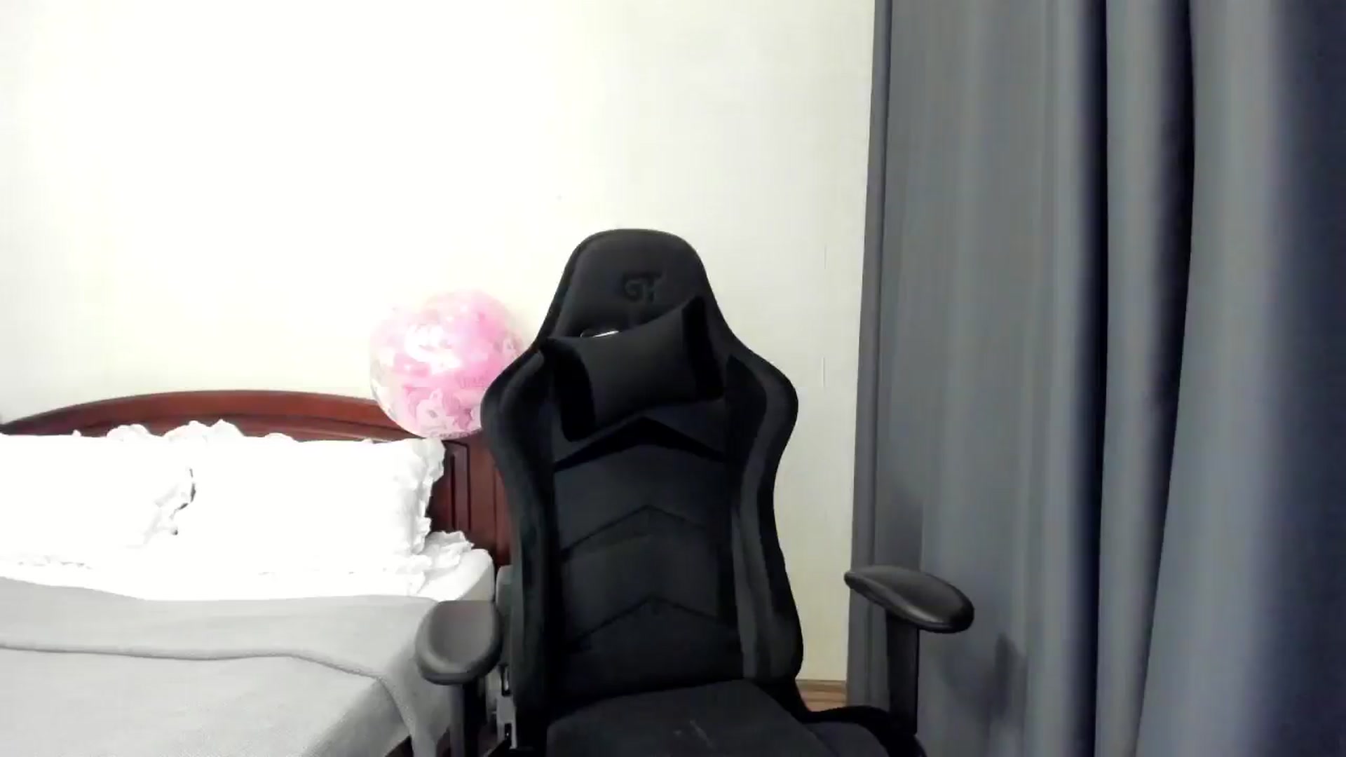 Gallery image thumbnail from Baby_Melania's myfreecams stream on, 11/13/2025, 03:26 image 11 of 20