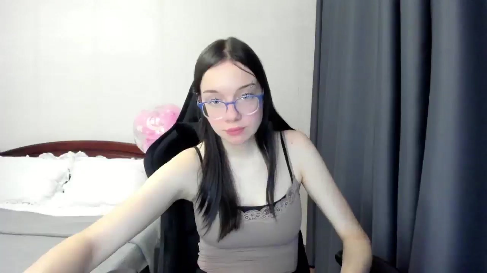 Gallery image thumbnail from Baby_Melania's myfreecams stream on, 11/13/2025, 03:26 image 19 of 20