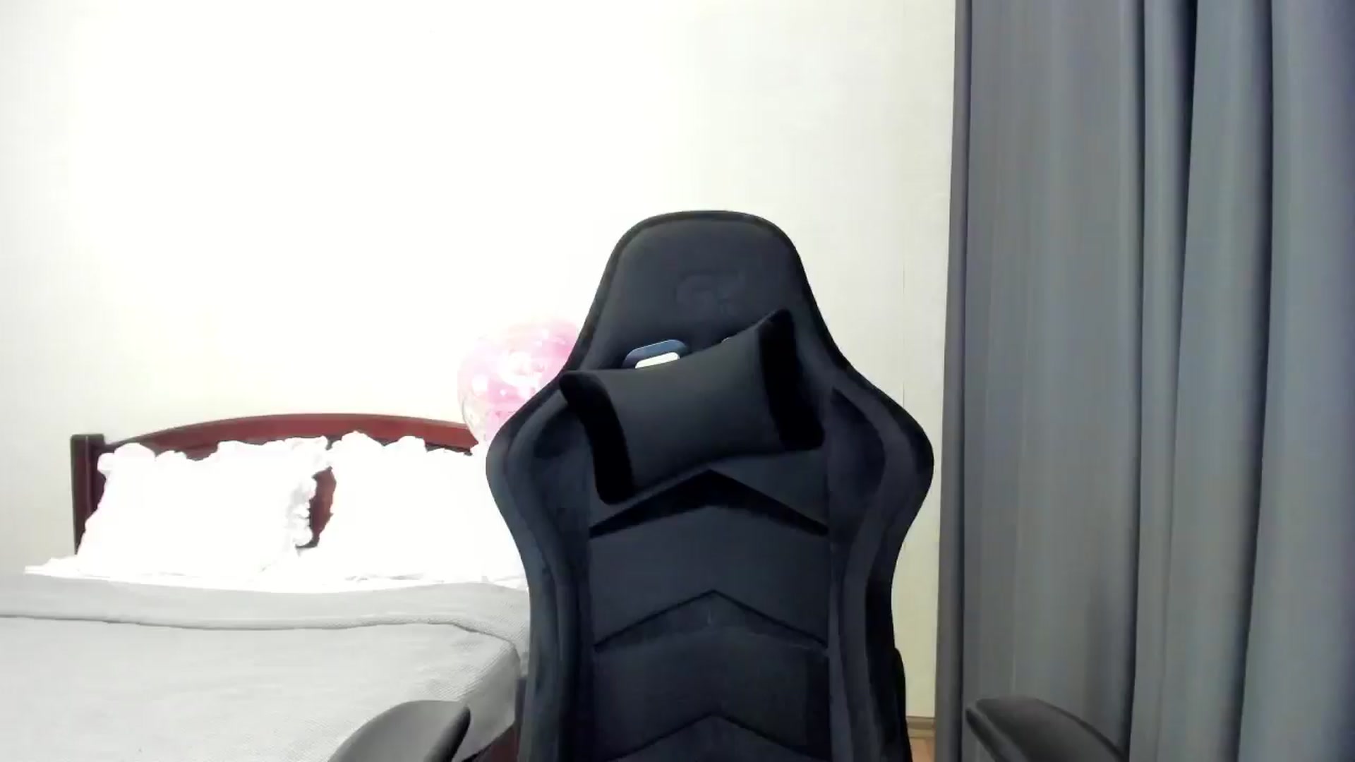 Gallery image thumbnail from Baby_Melania's myfreecams stream on, 11/14/2025, 15:50 image 17 of 20