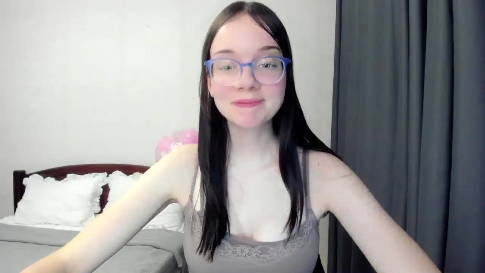 Gallery image thumbnail from Baby_Melania's myfreecams stream on, 11/14/2025, 18:02 image 15 of 20
