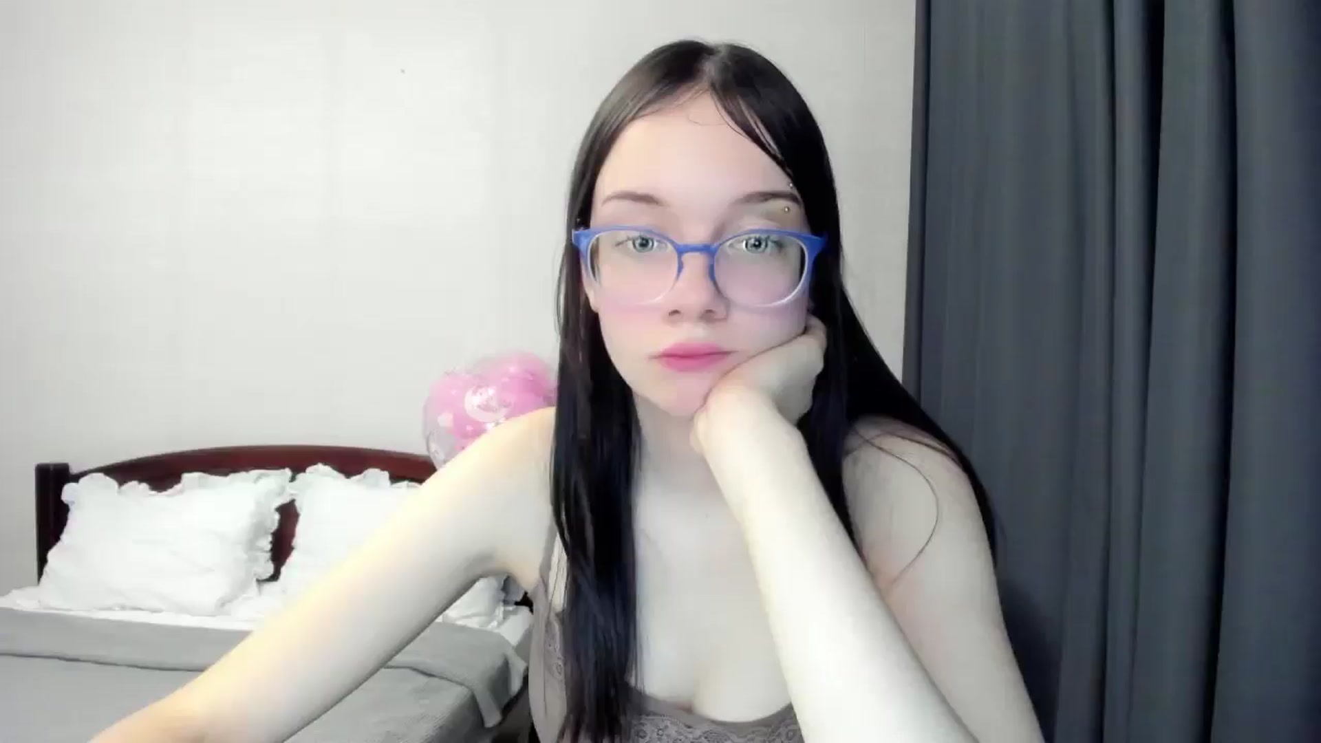 Gallery image thumbnail from Baby_Melania's myfreecams stream on, 11/14/2025, 18:02 image 10 of 20
