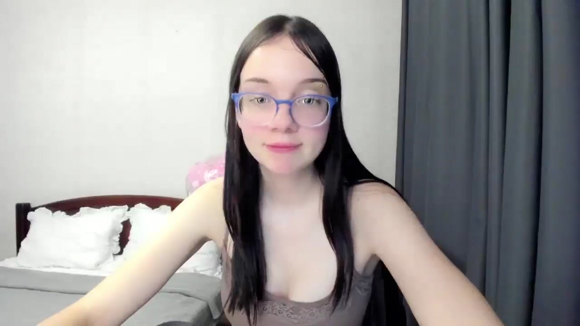 Gallery image thumbnail from Baby_Melania's myfreecams stream on, 11/14/2025, 18:02 image 13 of 20