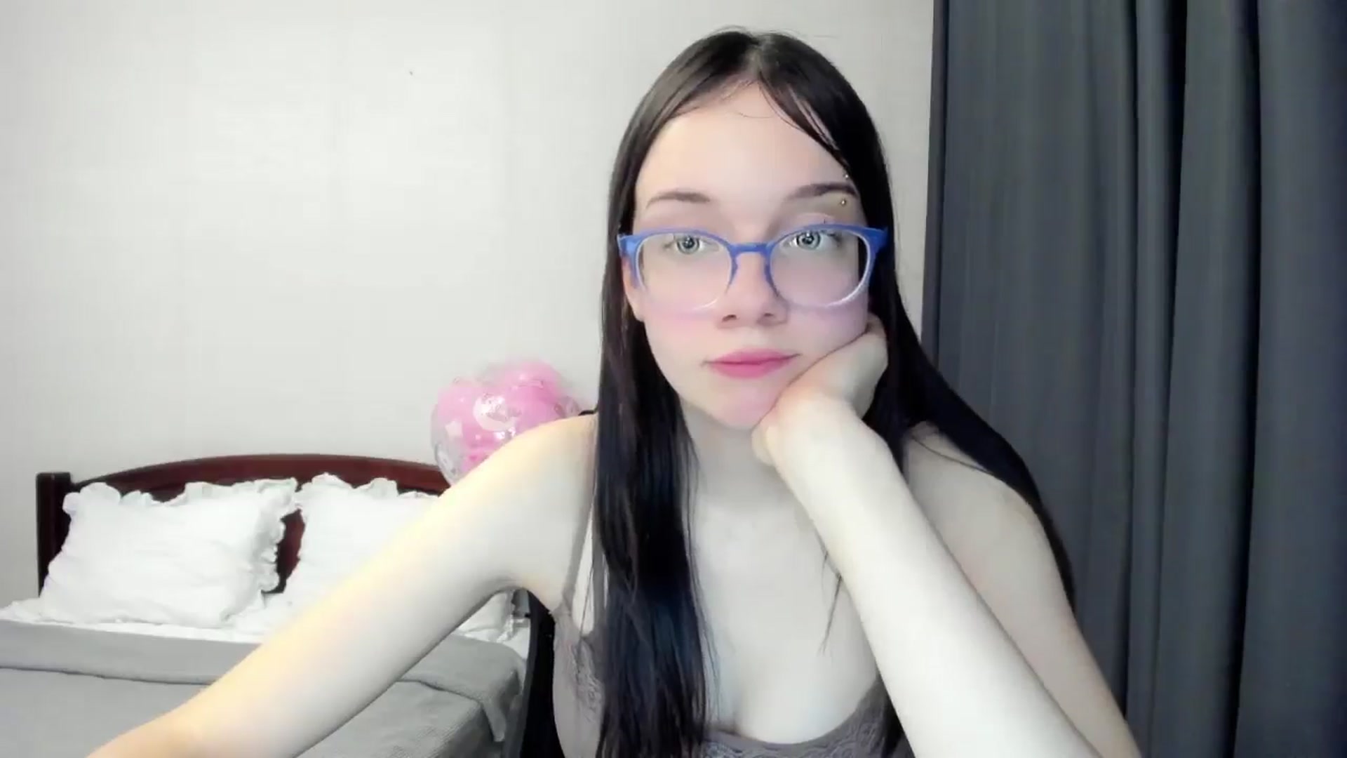 Gallery image thumbnail from Baby_Melania's myfreecams stream on, 11/14/2025, 18:02 image 7 of 20