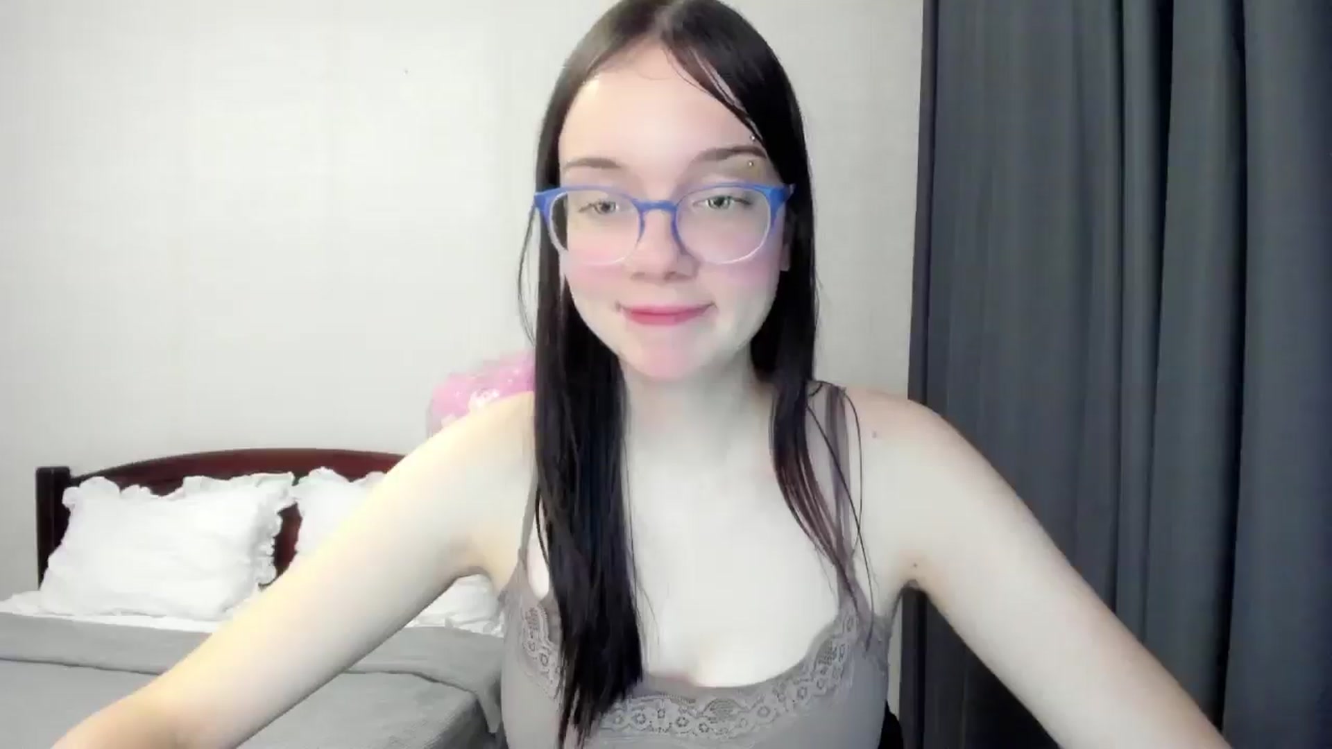 Gallery image thumbnail from Baby_Melania's myfreecams stream on, 11/14/2025, 18:02 image 17 of 20