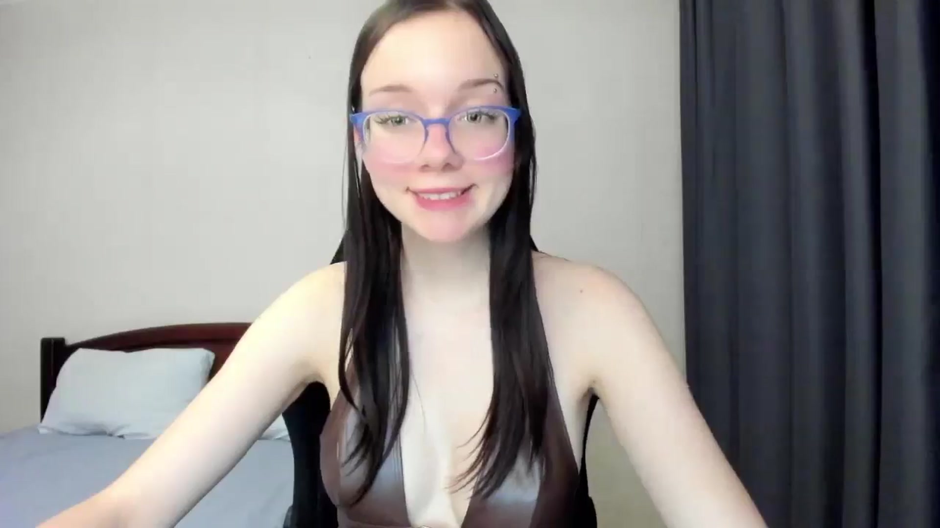 Gallery image thumbnail from Baby_Melania's myfreecams stream on, 12/18/2025, 20:45 image 17 of 20