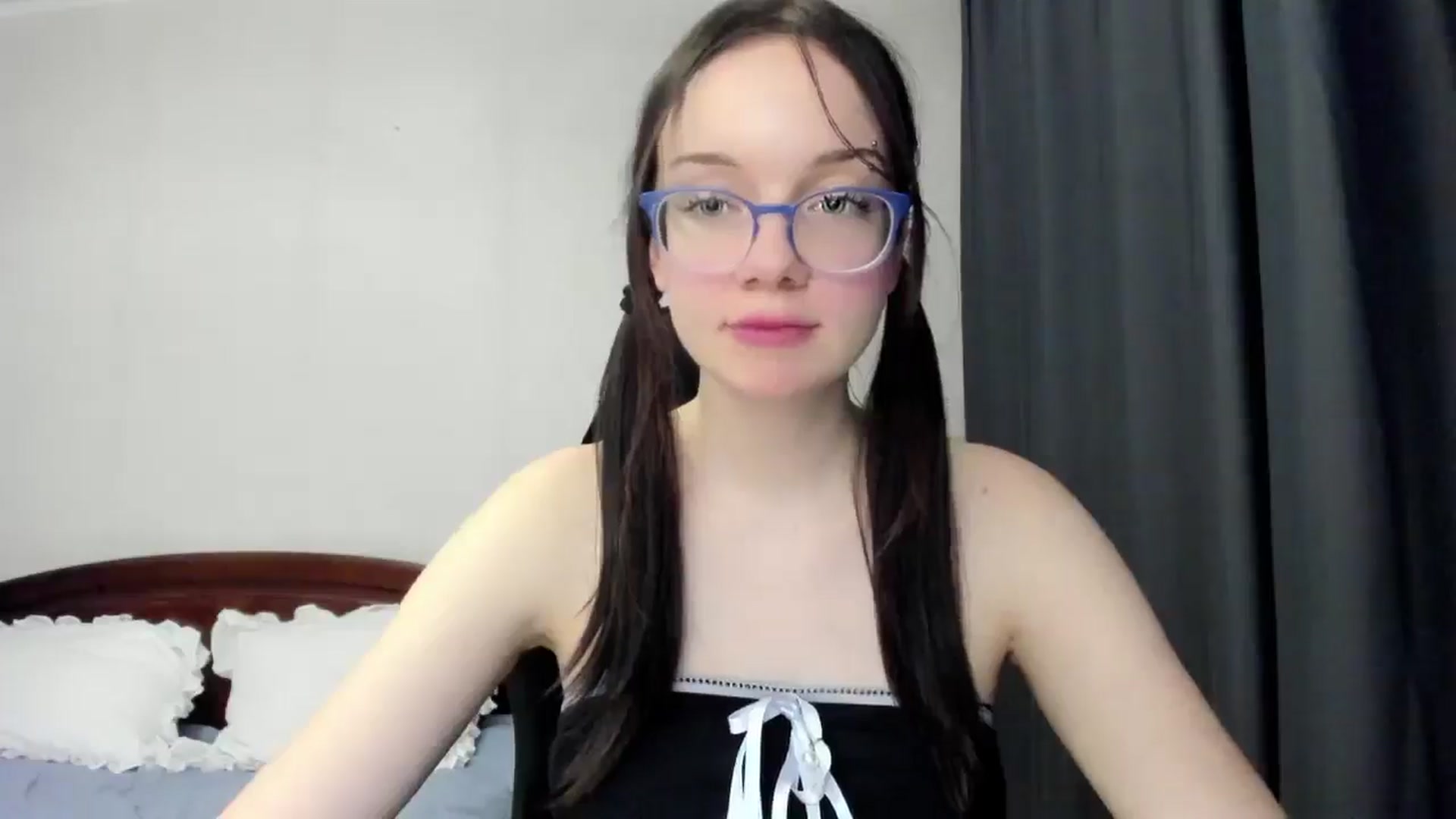 Gallery image thumbnail from Baby_Melania's myfreecams stream on, 12/23/2025, 01:25 image 18 of 20