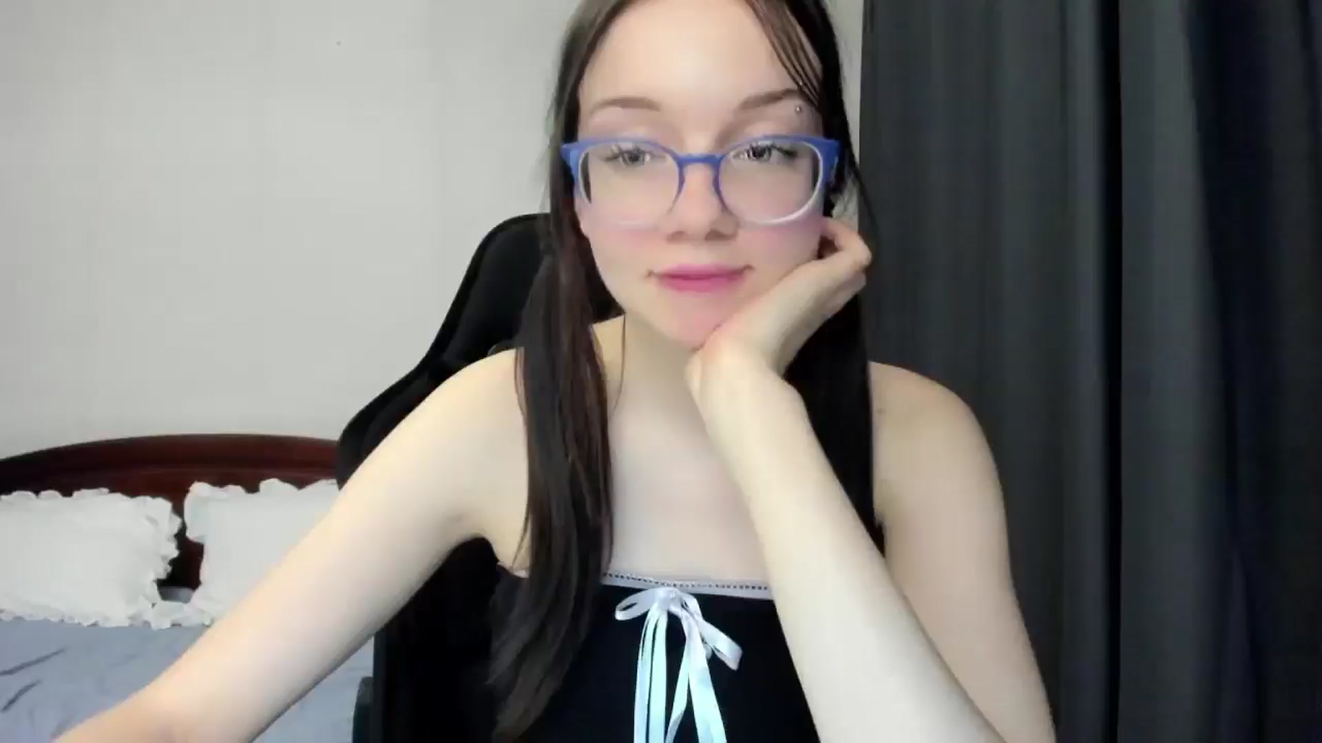Gallery image thumbnail from Baby_Melania's myfreecams stream on, 12/23/2025, 01:25 image 15 of 20