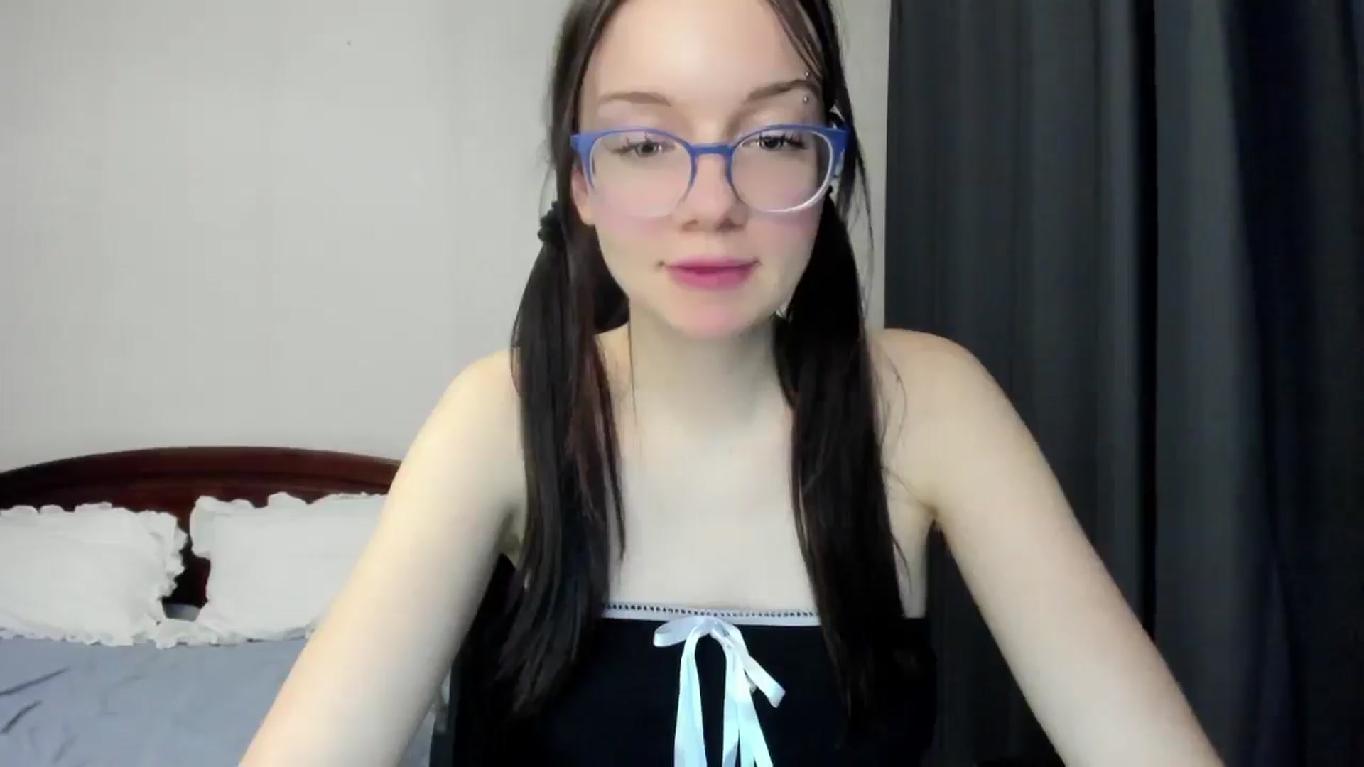 Gallery image thumbnail from Baby_Melania's myfreecams stream on, 12/23/2025, 01:25 image 14 of 20
