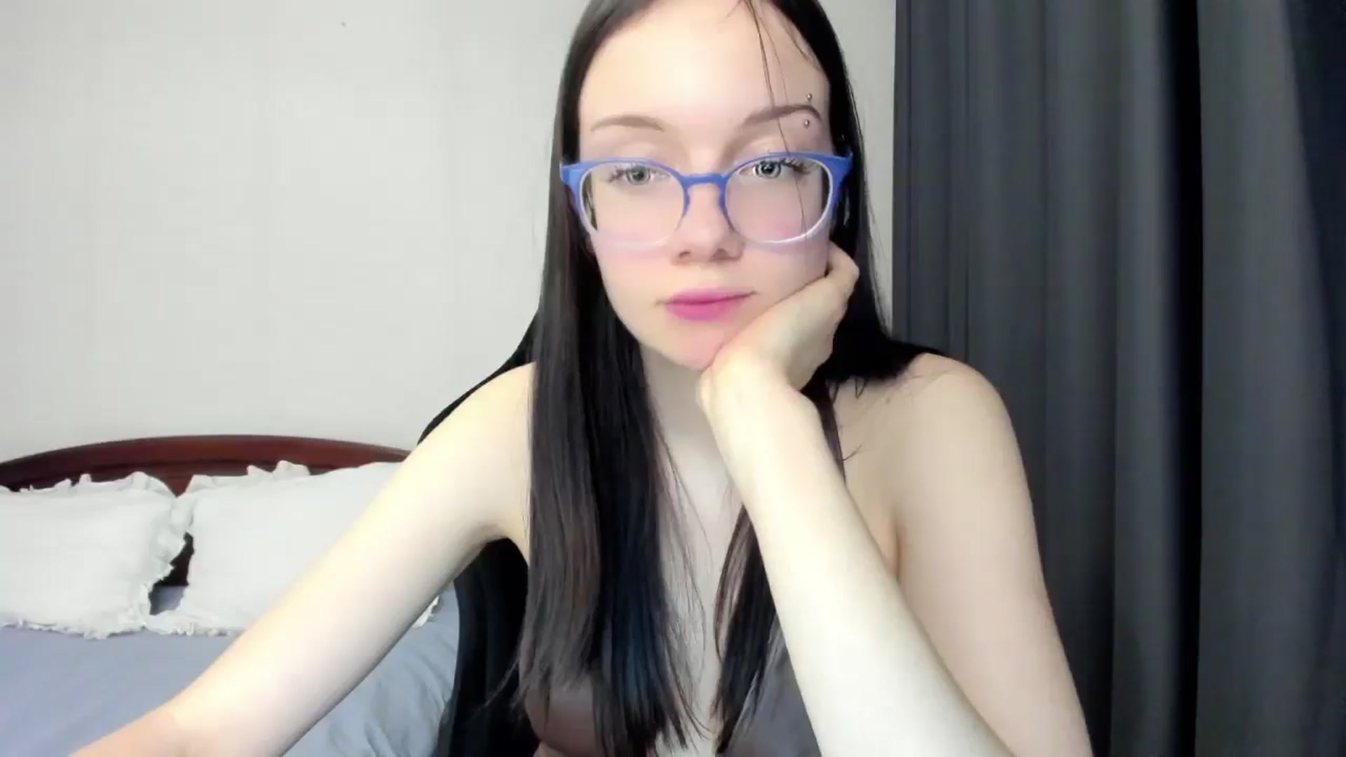 Gallery image thumbnail from Baby_Melania's myfreecams stream on, 12/23/2025, 21:40 image 18 of 20