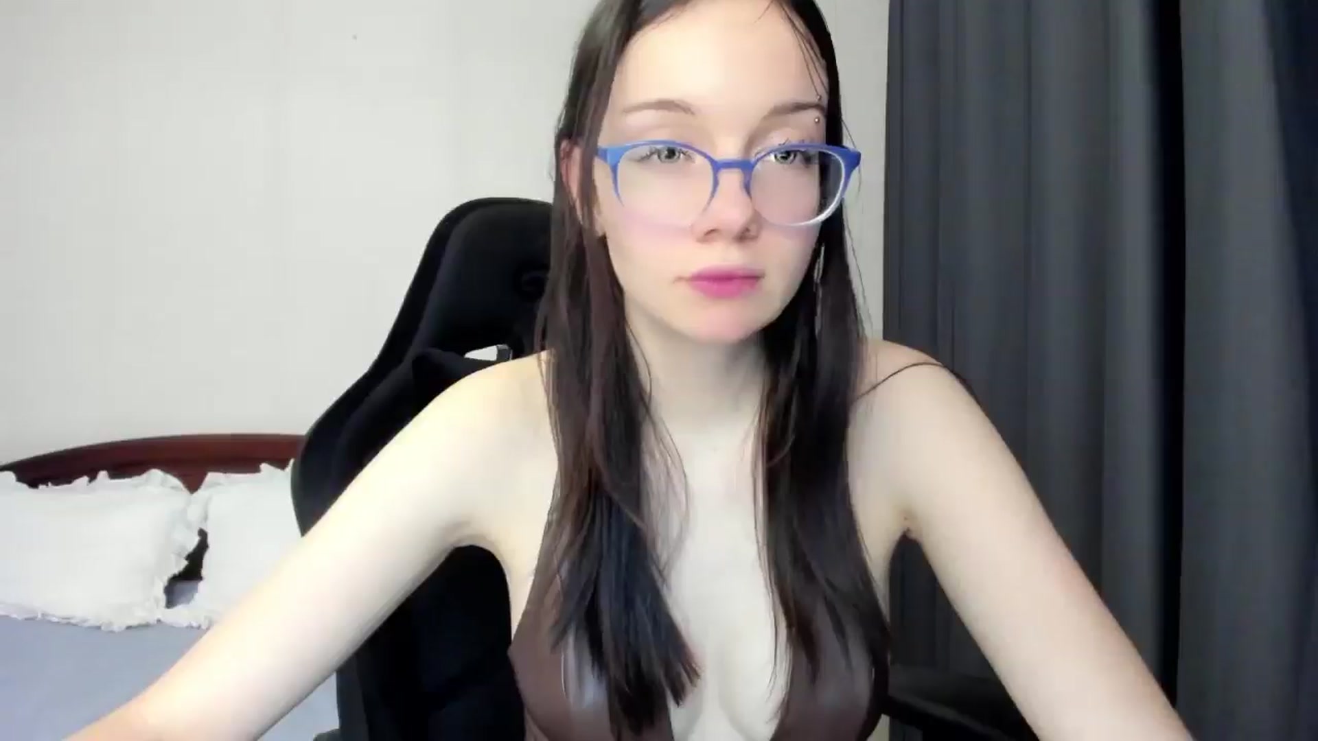 Gallery image thumbnail from Baby_Melania's myfreecams stream on, 12/23/2025, 21:40 image 13 of 20