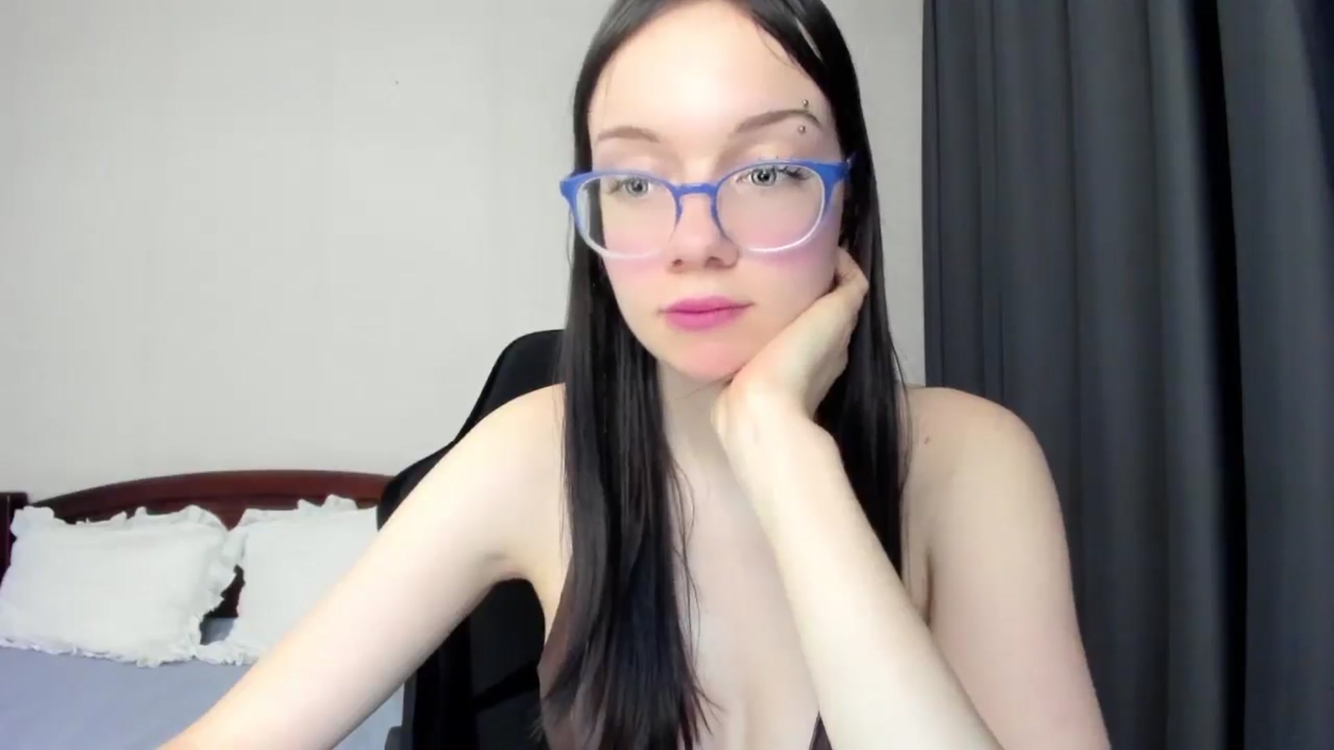 Gallery image thumbnail from Baby_Melania's myfreecams stream on, 12/23/2025, 23:41 image 16 of 20