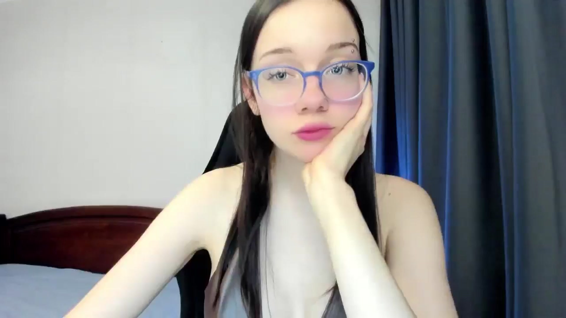 Gallery image thumbnail from Baby_Melania's myfreecams stream on, 12/25/2025, 21:12 image 7 of 20