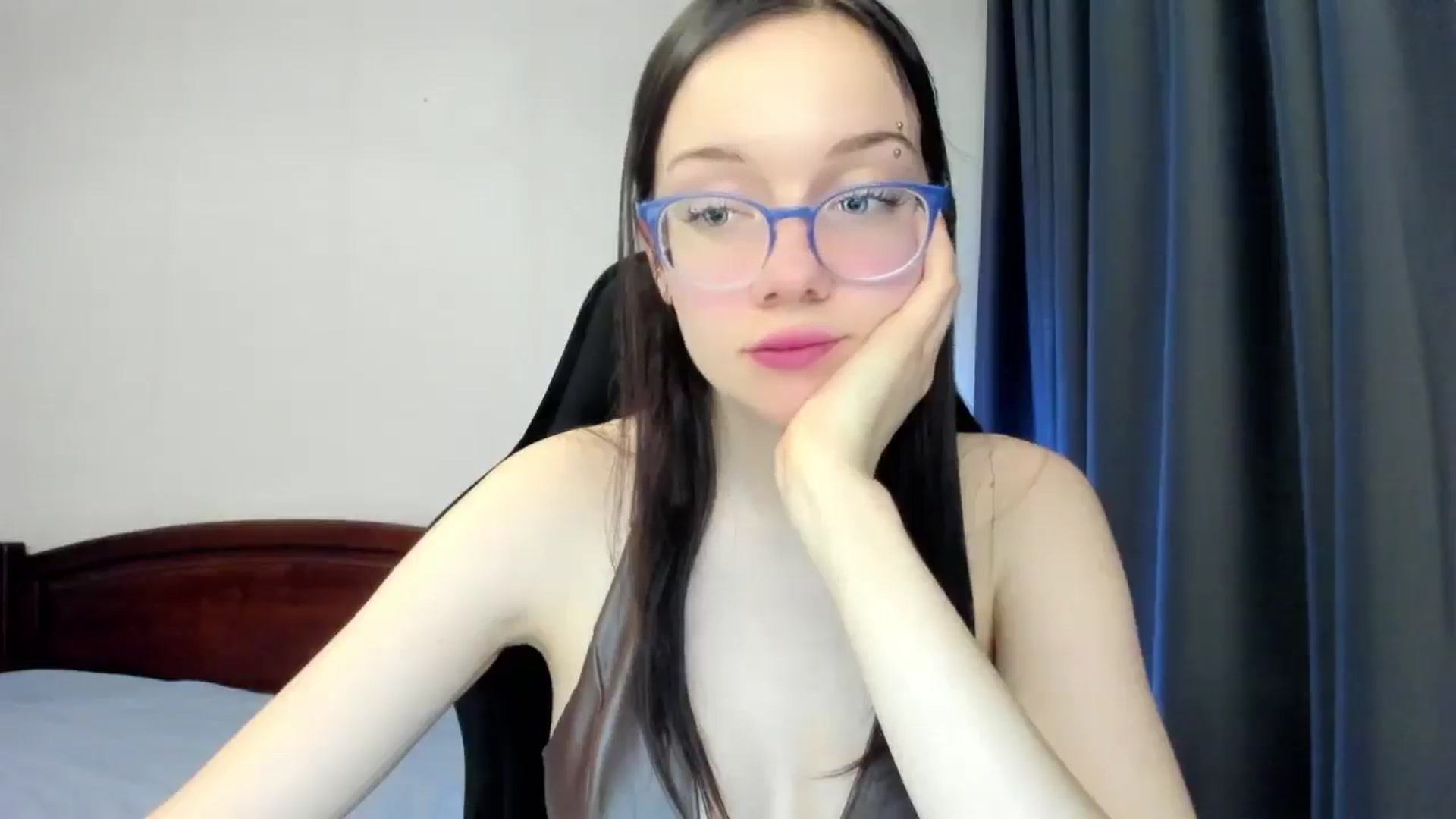 Gallery image thumbnail from Baby_Melania's myfreecams stream on, 12/25/2025, 21:12 image 13 of 20