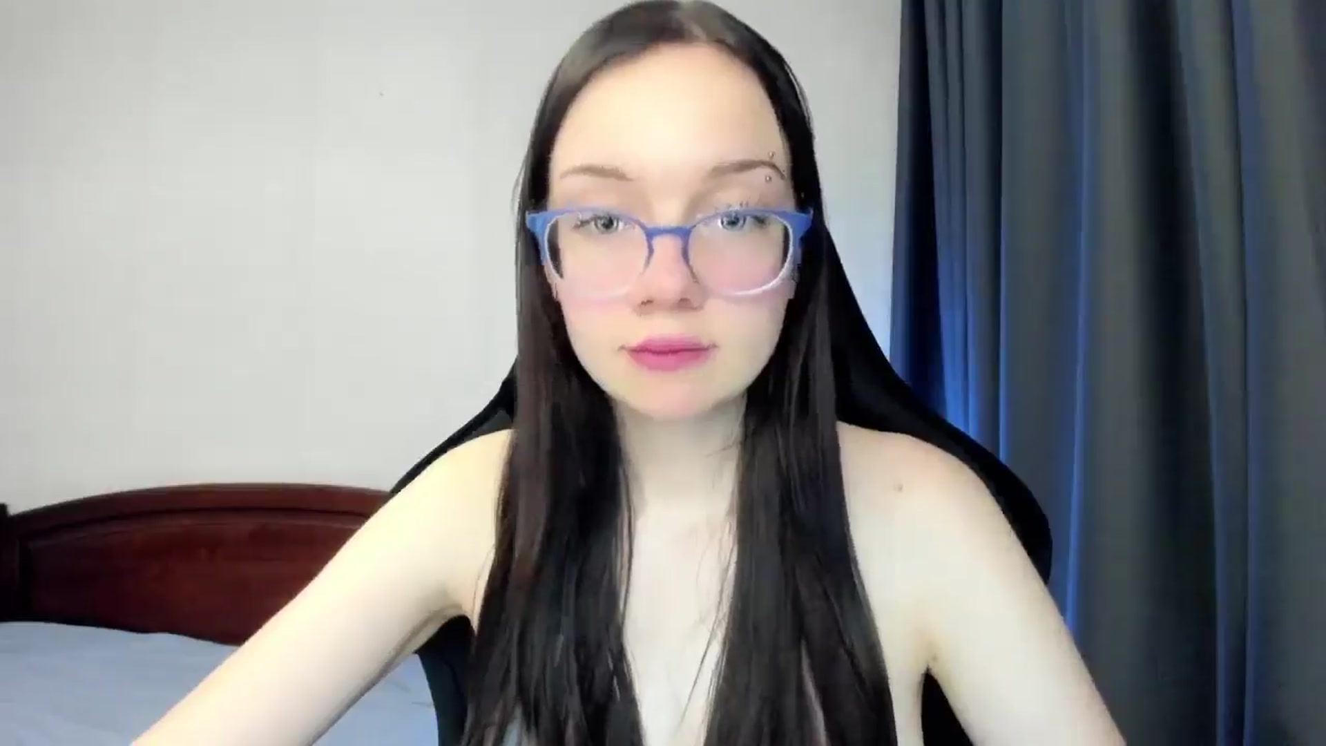 Gallery image thumbnail from Baby_Melania's myfreecams stream on, 12/25/2025, 23:57 image 18 of 20