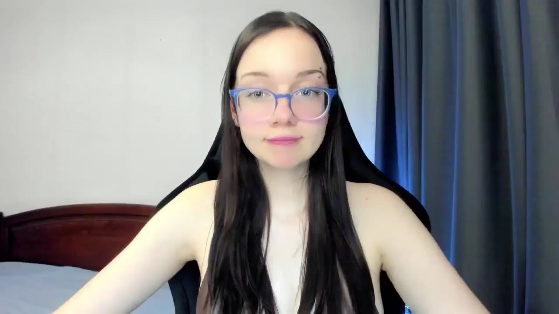 Gallery image thumbnail from Baby_Melania's myfreecams stream on, 12/25/2025, 23:57 image 17 of 20