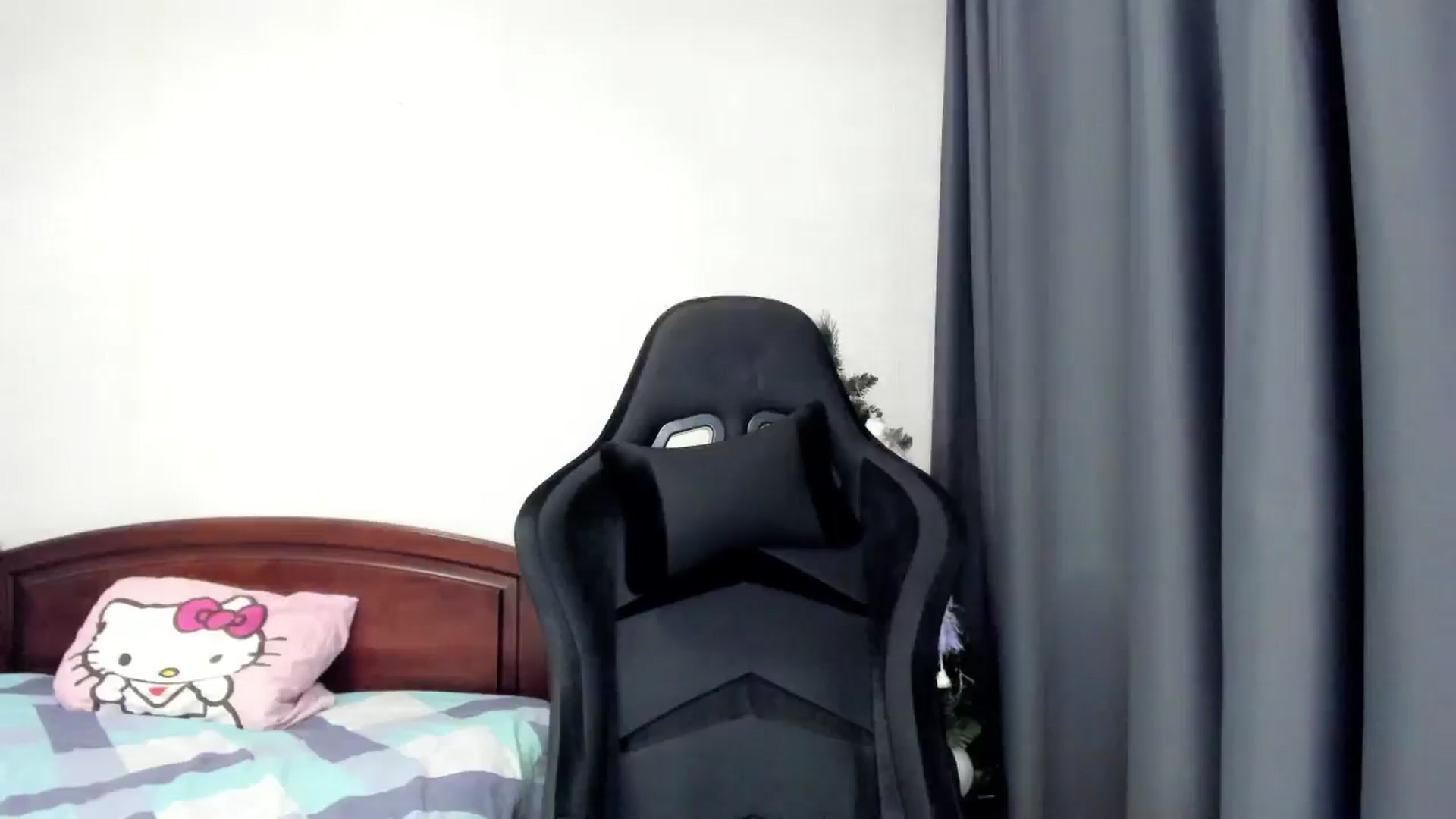 Gallery image thumbnail from Baby_Melania's myfreecams stream on, 12/30/2025, 19:42 image 6 of 20