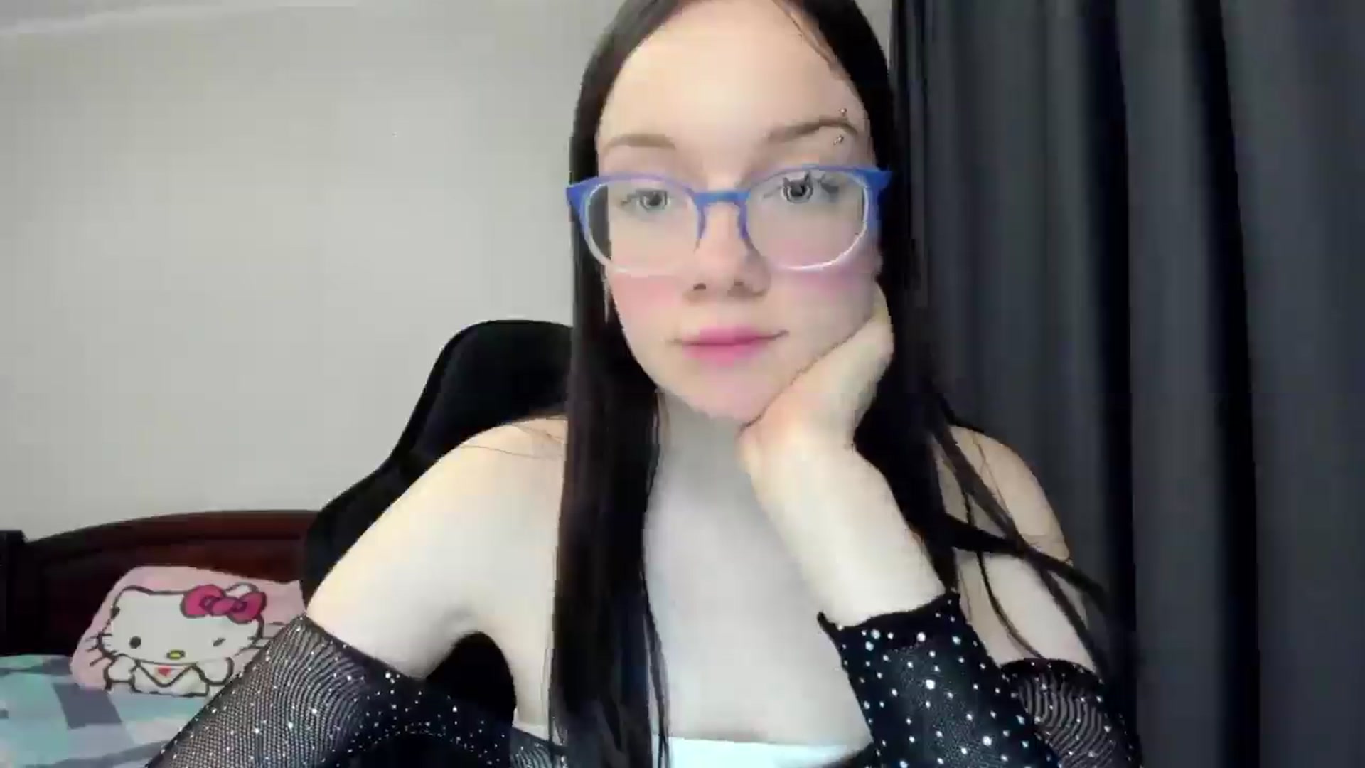 Gallery image thumbnail from Baby_Melania's myfreecams stream on, 12/30/2025, 22:19 image 19 of 20