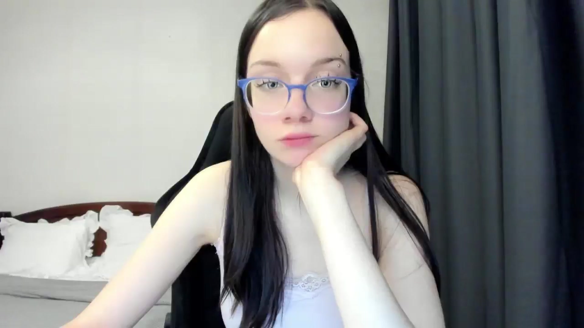 Gallery image thumbnail from Baby_Melania's myfreecams stream on, 01/08/2026, 19:16 image 7 of 20