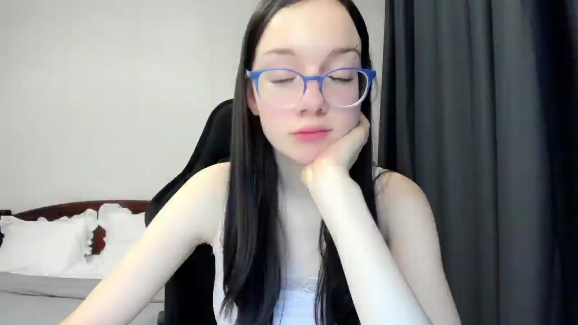 Gallery image thumbnail from Baby_Melania's myfreecams stream on, 01/08/2026, 19:16 image 3 of 20