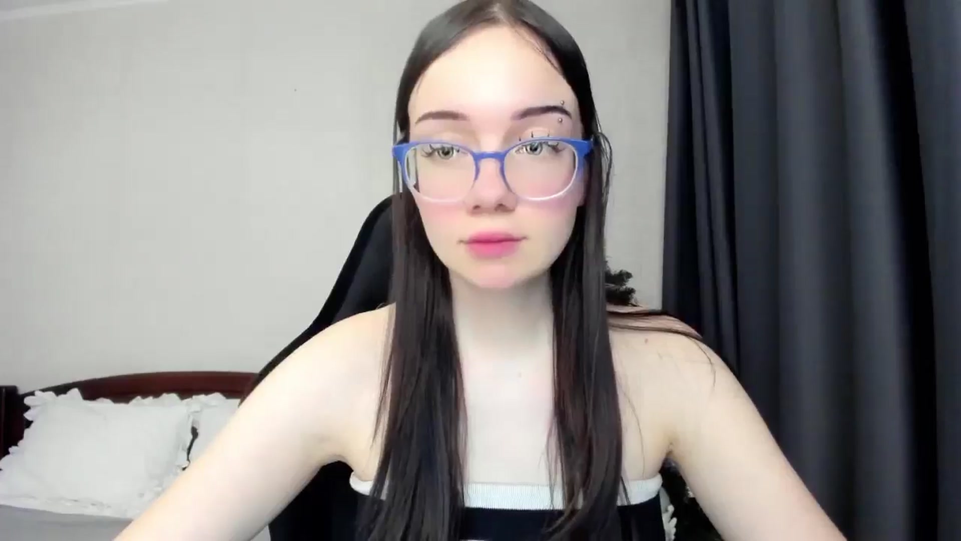 Gallery image thumbnail from Baby_Melania's myfreecams stream on, 01/11/2026, 19:32 image 2 of 20