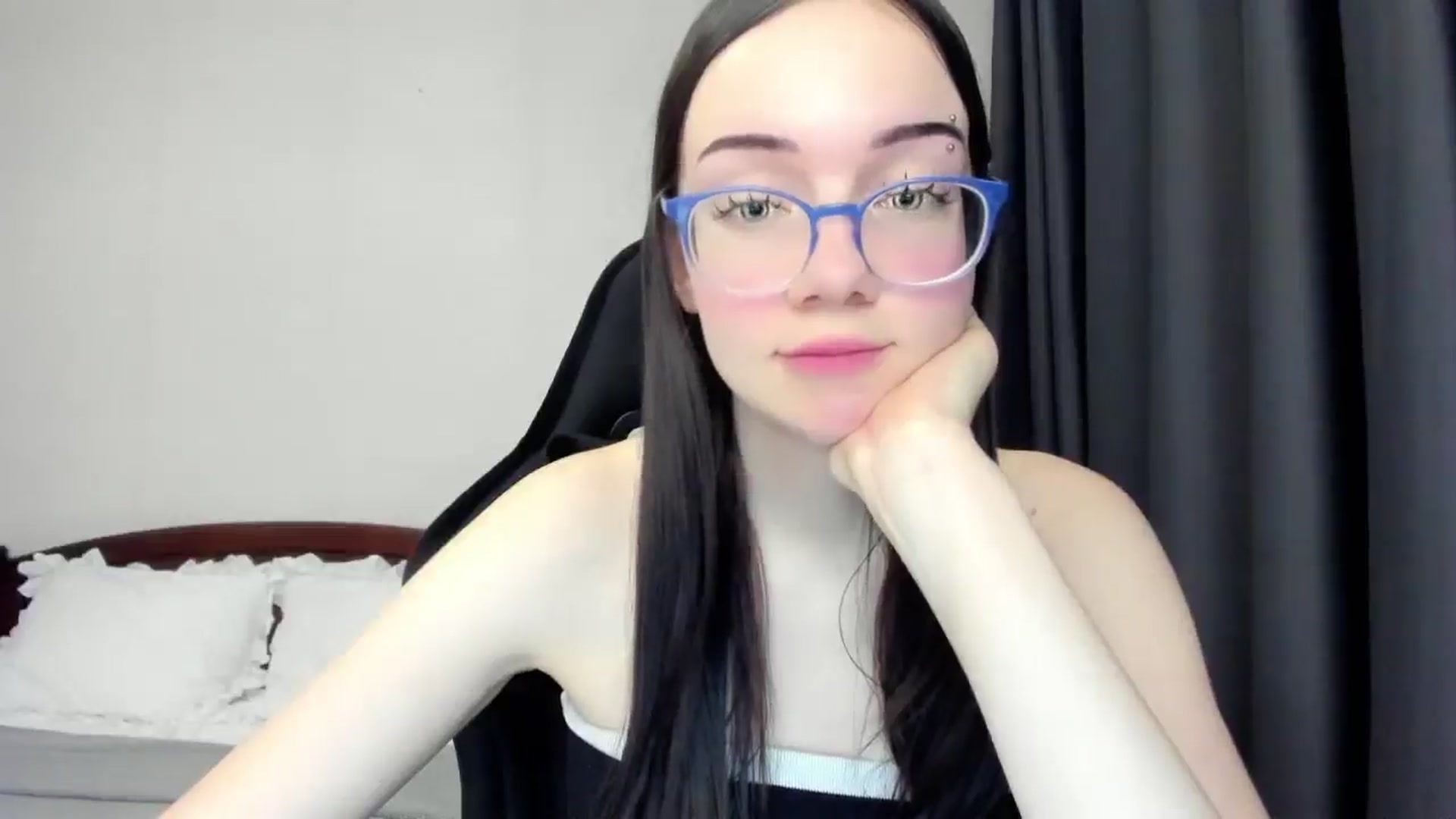 Gallery image thumbnail from Baby_Melania's myfreecams stream on, 01/11/2026, 19:32 image 19 of 20