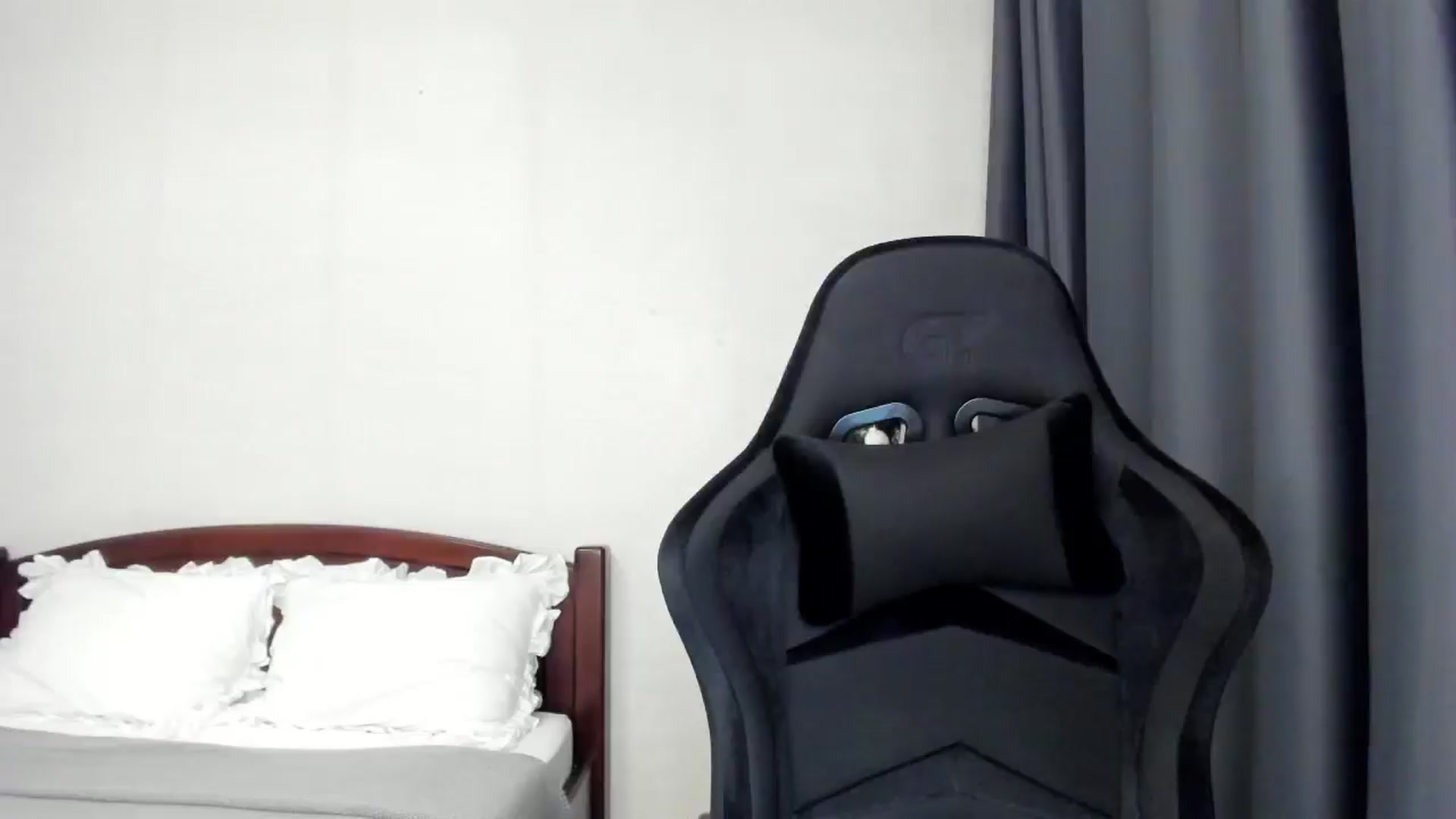 Gallery image thumbnail from Baby_Melania's myfreecams stream on, 01/11/2026, 19:32 image 20 of 20
