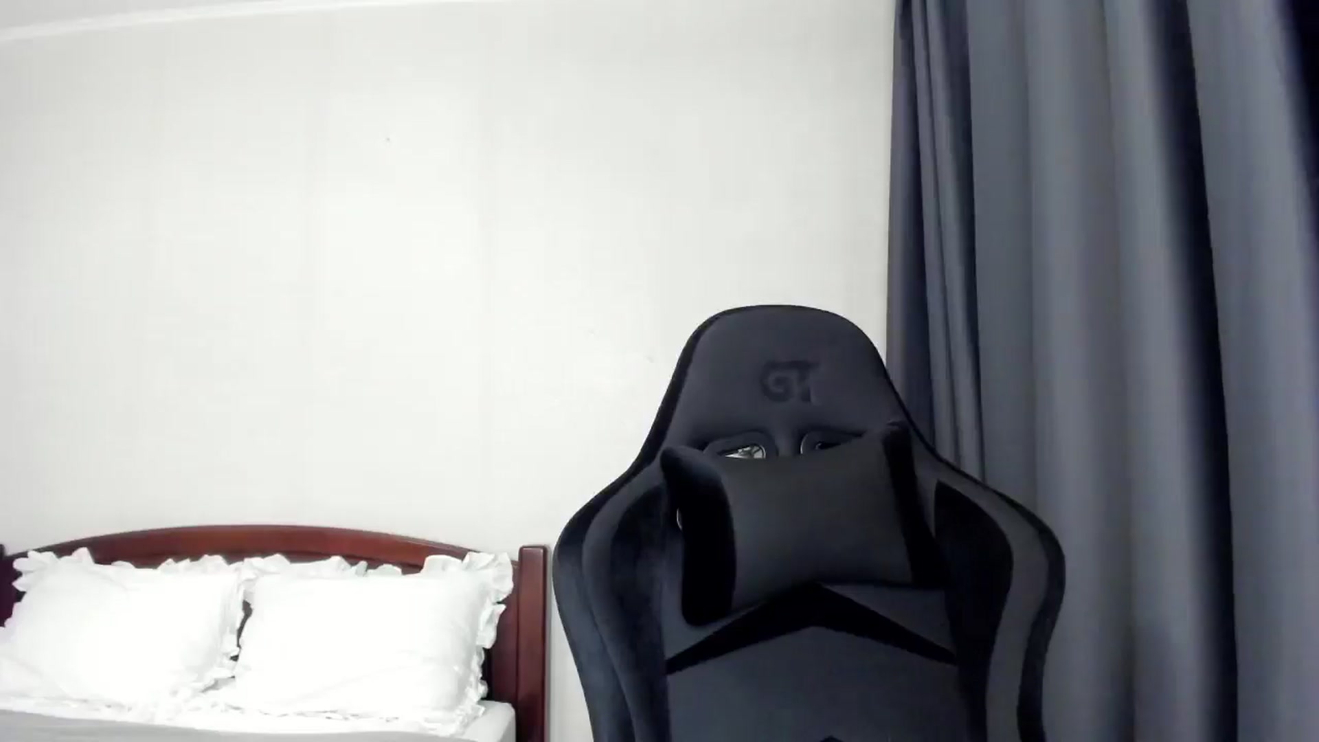 Gallery image thumbnail from Baby_Melania's myfreecams stream on, 01/11/2026, 19:32 image 13 of 20