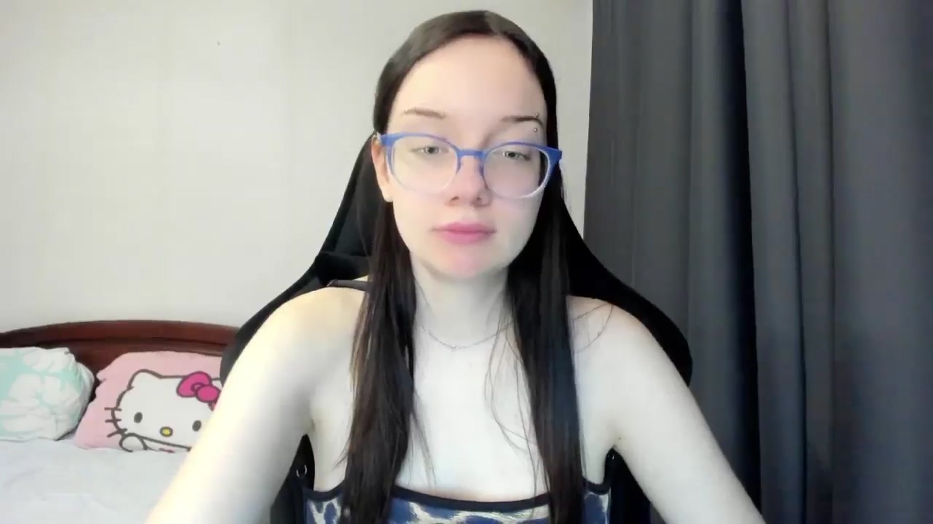 Gallery image thumbnail from Baby_Melania's myfreecams stream on, 03/06/2026, 13:21 image 3 of 20