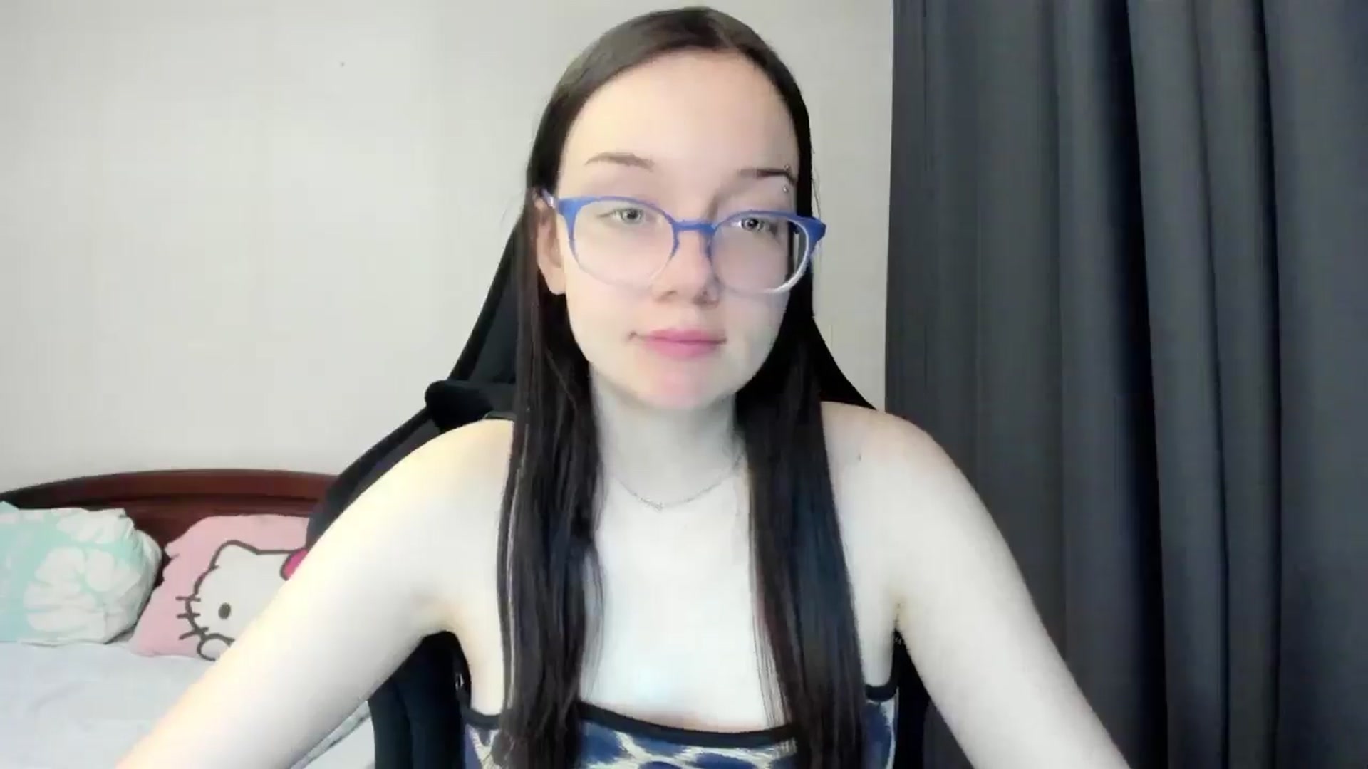 Gallery image thumbnail from Baby_Melania's myfreecams stream on, 03/06/2026, 13:21 image 11 of 20