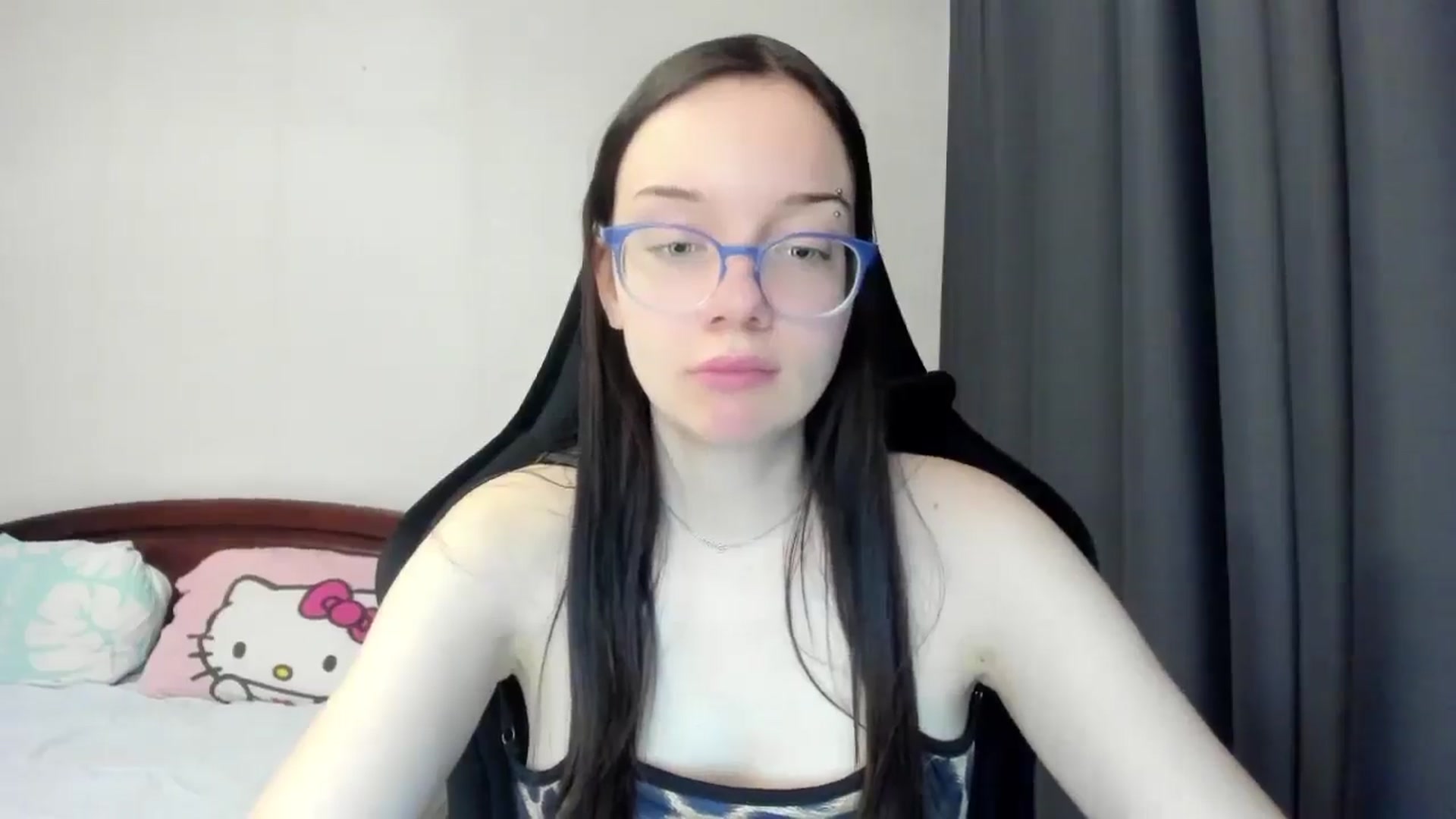 Gallery image thumbnail from Baby_Melania's myfreecams stream on, 03/06/2026, 13:21 image 14 of 20