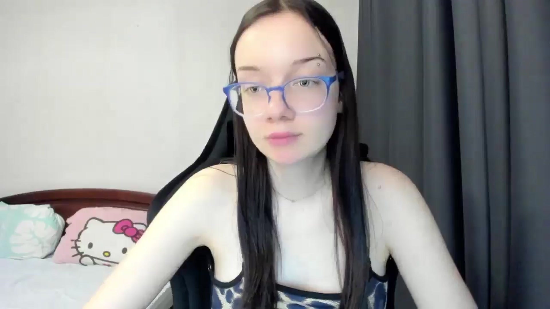 Gallery image thumbnail from Baby_Melania's myfreecams stream on, 03/06/2026, 13:21 image 15 of 20