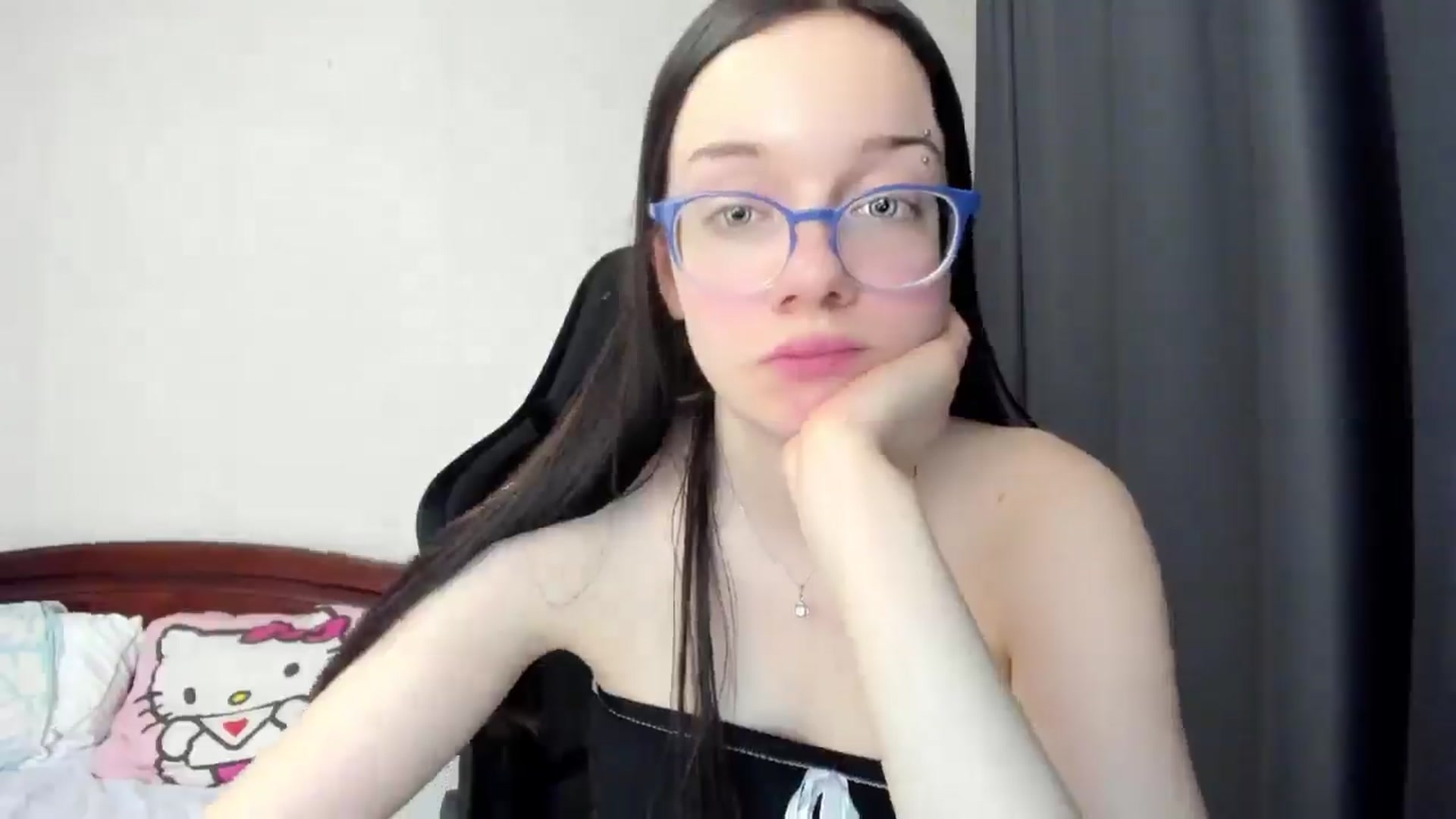 Gallery image thumbnail from Baby_Melania's myfreecams stream on, 03/10/2026, 02:10 image 17 of 20