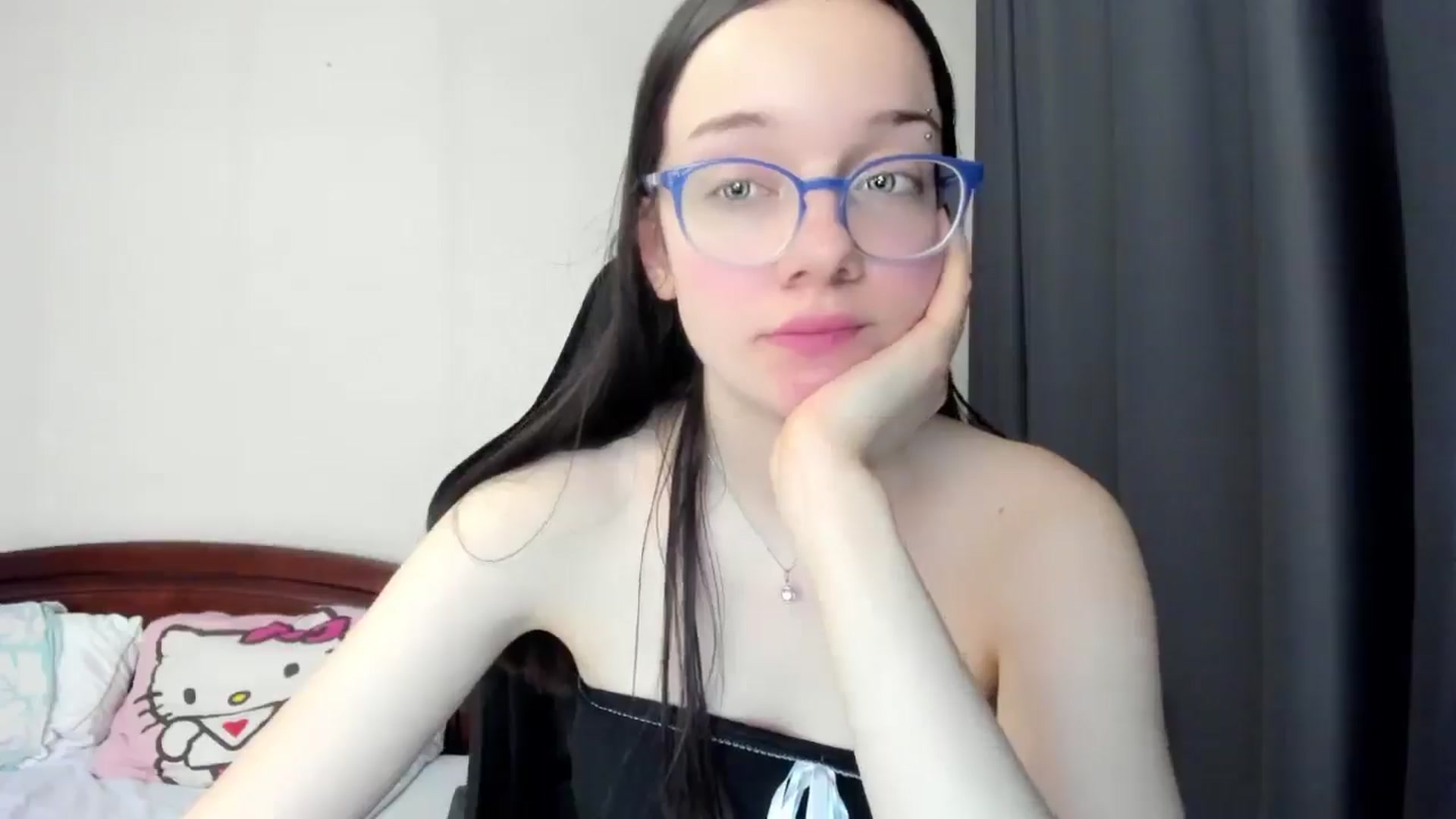 Gallery image thumbnail from Baby_Melania's myfreecams stream on, 03/10/2026, 02:10 image 15 of 20