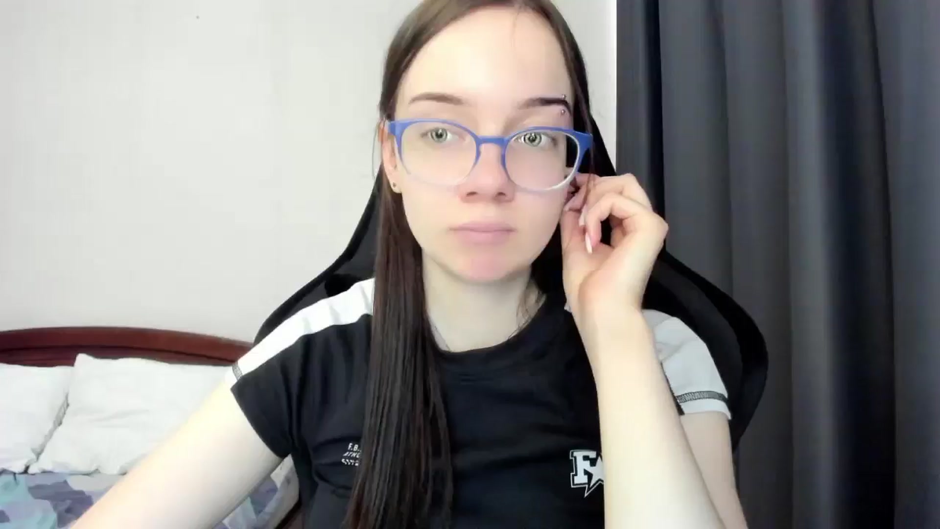 Gallery image thumbnail from Baby_Melania's myfreecams stream on, 03/27/2026, 13:39 image 13 of 20