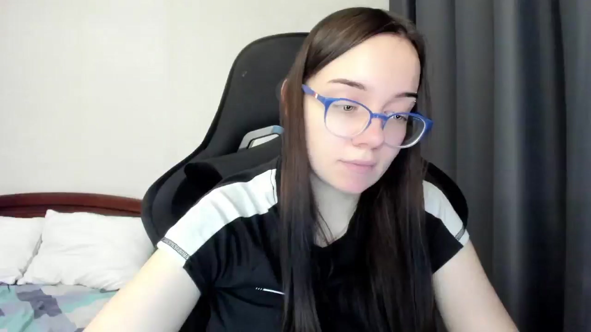 Gallery image thumbnail from Baby_Melania's myfreecams stream on, 03/27/2026, 15:36 image 15 of 20