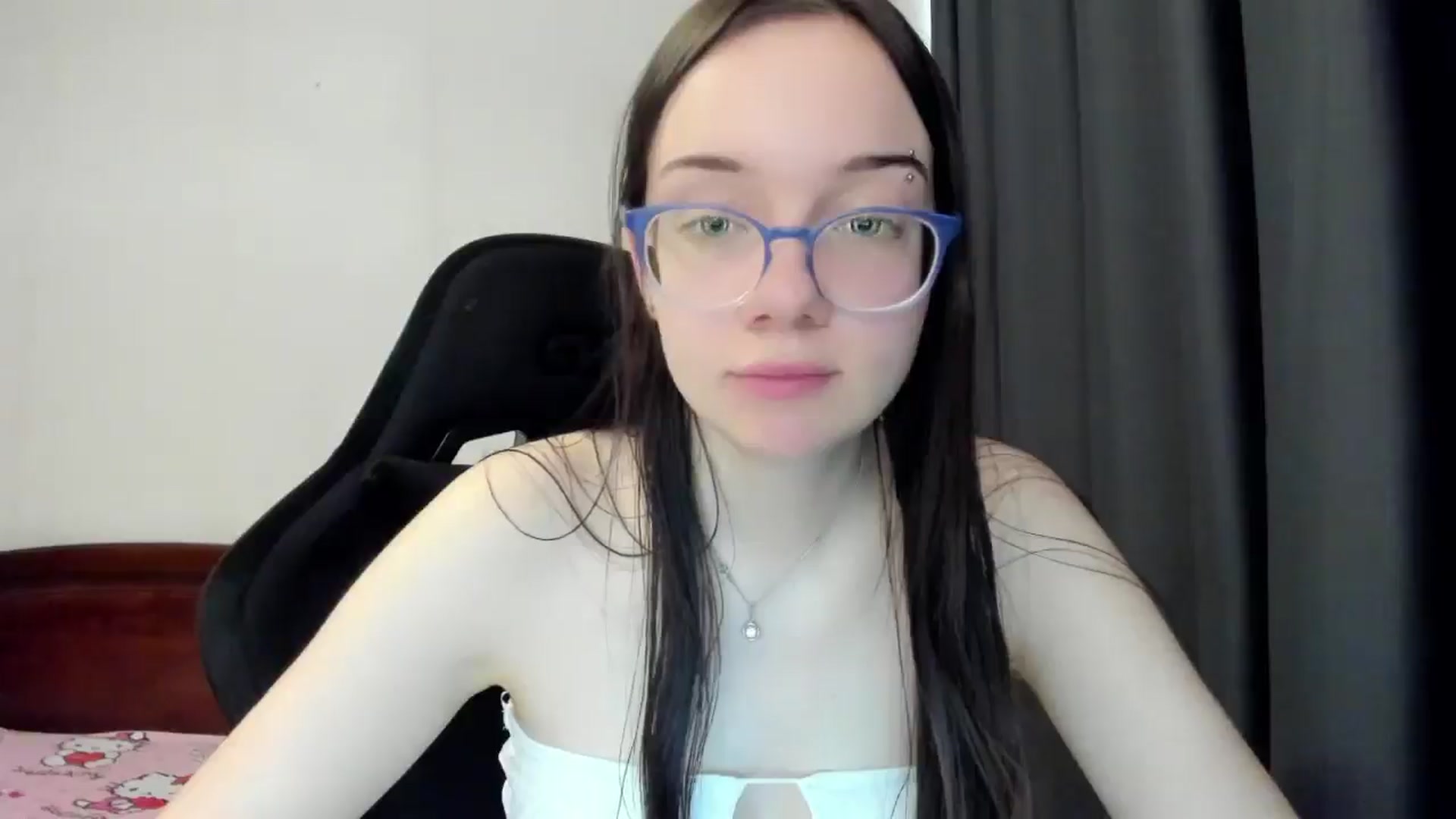 Gallery image thumbnail from Baby_Melania's myfreecams stream on, 04/01/2026, 10:29 image 13 of 20