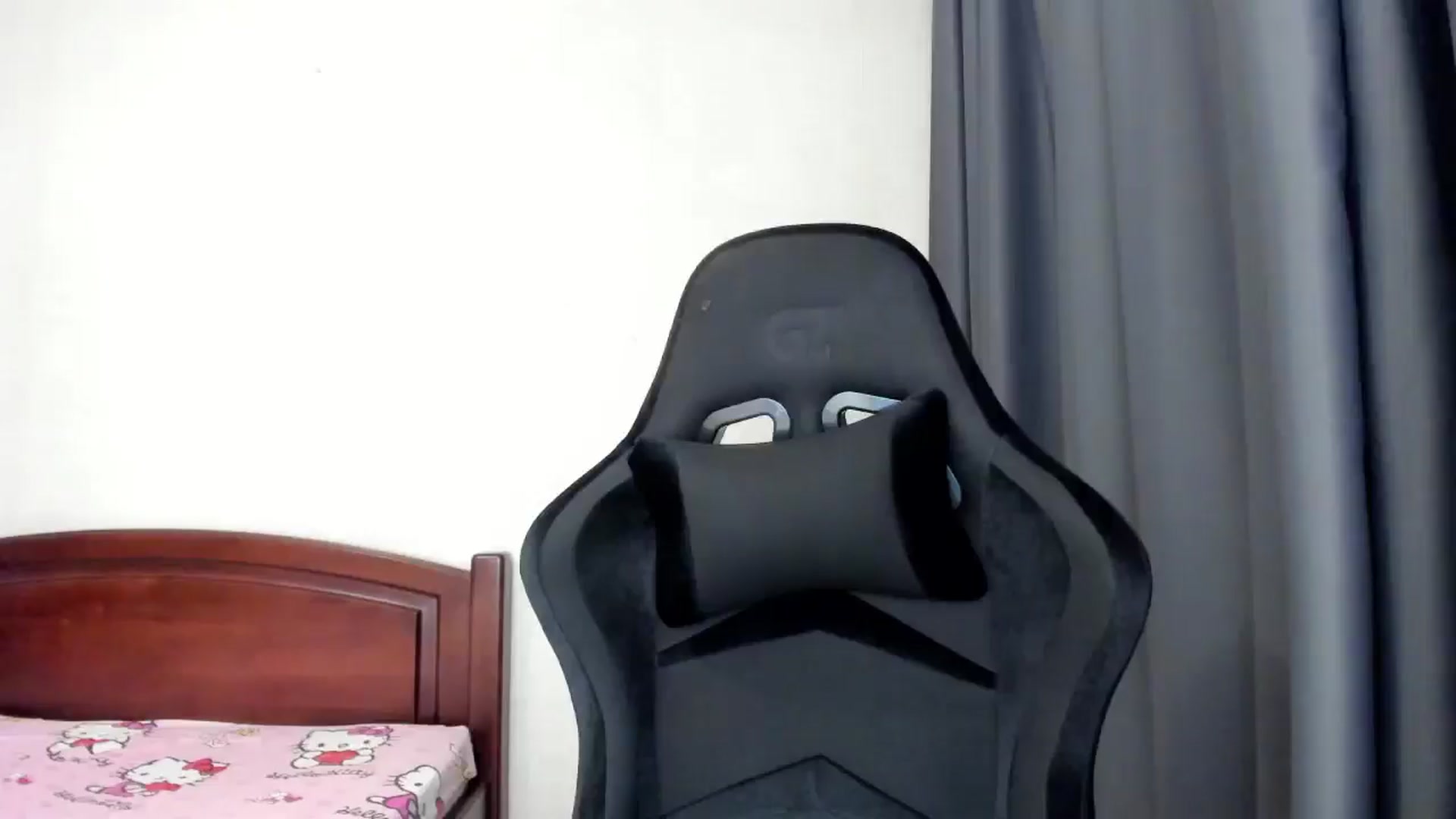 Gallery image thumbnail from Baby_Melania's myfreecams stream on, 04/01/2026, 17:42 image 5 of 20