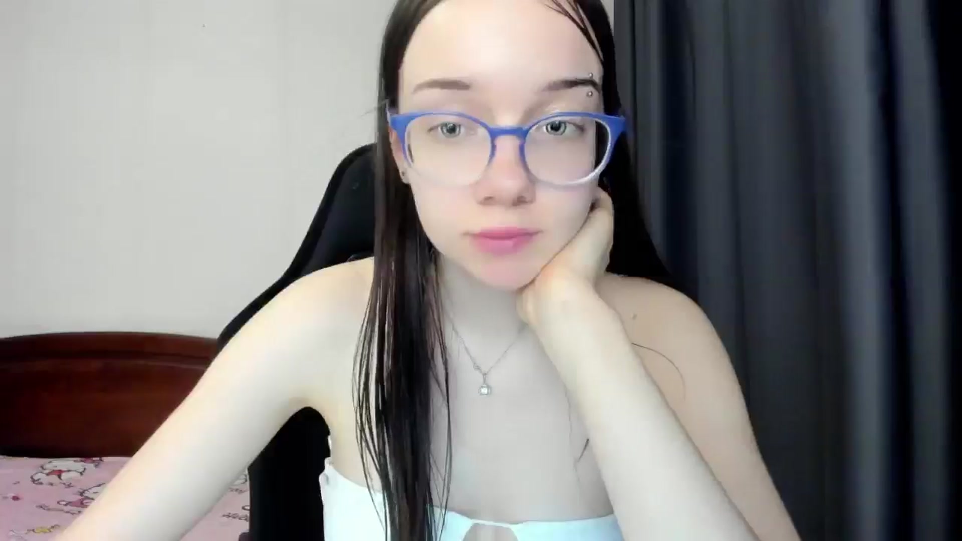 Gallery image thumbnail from Baby_Melania's myfreecams stream on, 04/01/2026, 17:42 image 18 of 20