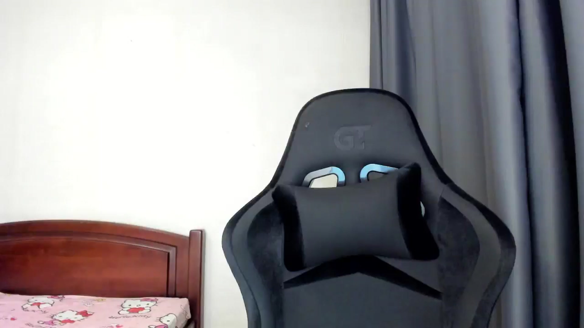 Gallery image thumbnail from Baby_Melania's myfreecams stream on, 04/01/2026, 17:42 image 16 of 20
