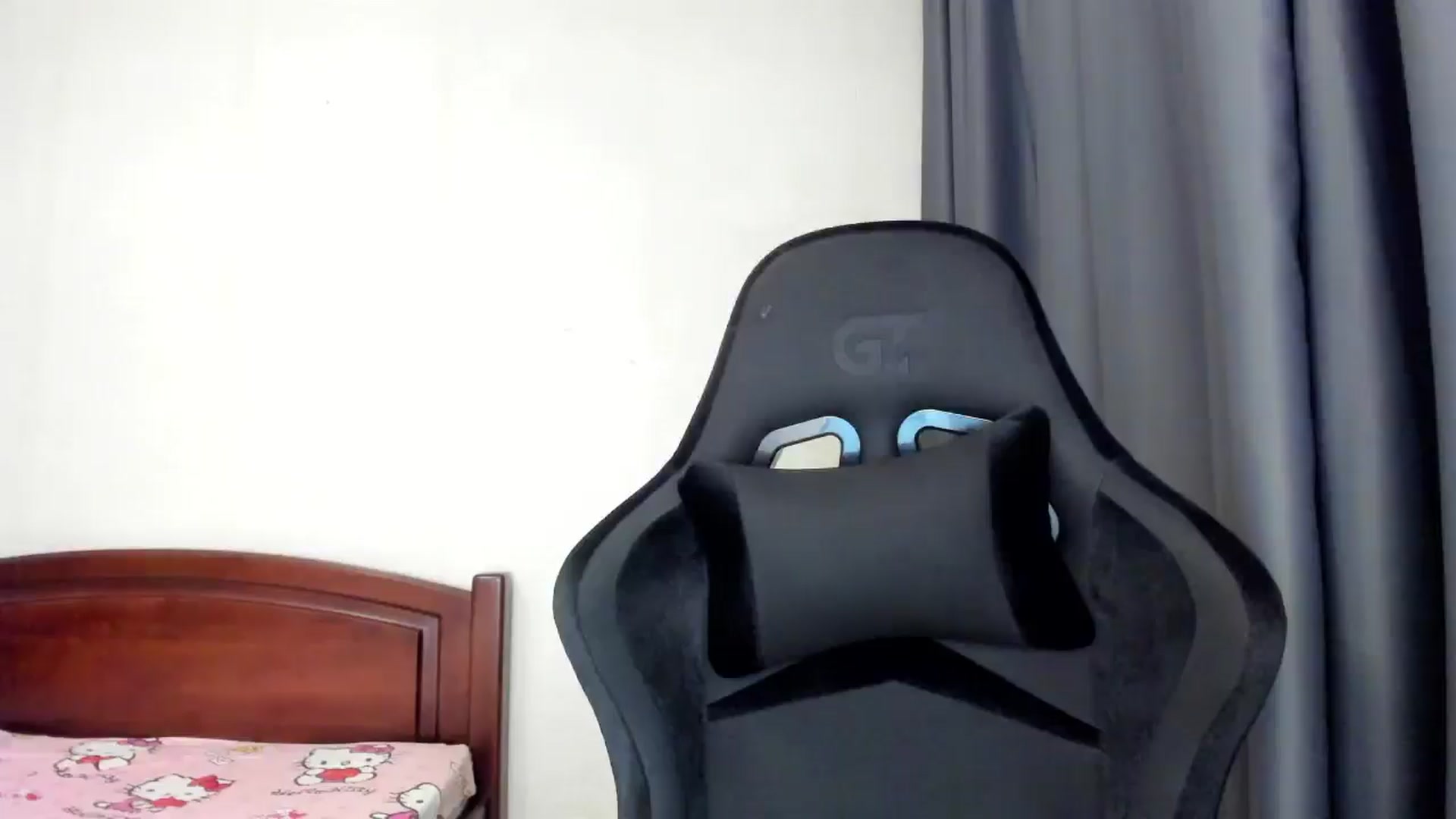 Gallery image thumbnail from Baby_Melania's myfreecams stream on, 04/01/2026, 17:42 image 17 of 20