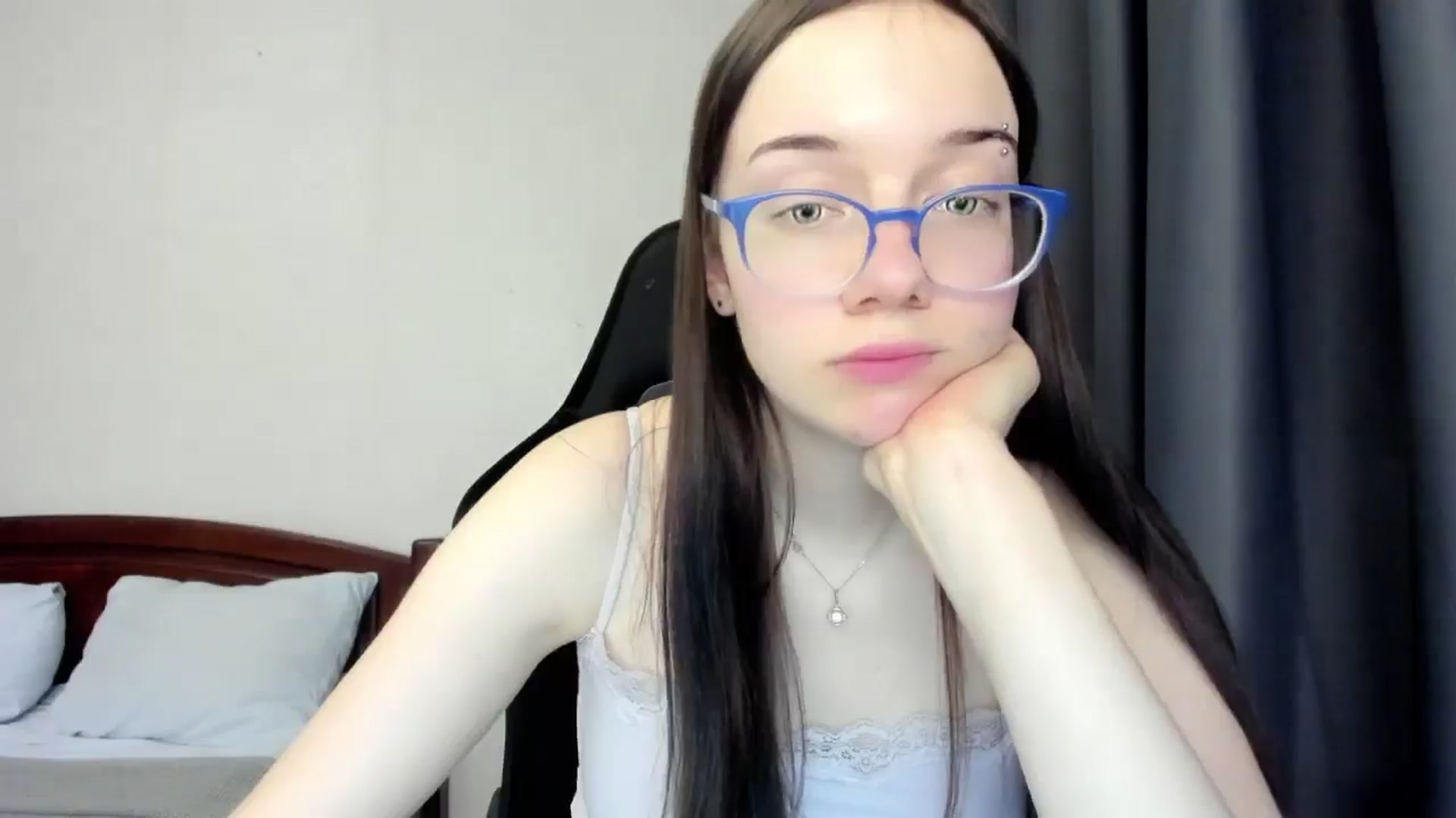 Gallery image thumbnail from Baby_Melania's myfreecams stream on, 04/05/2026, 16:08 image 14 of 20