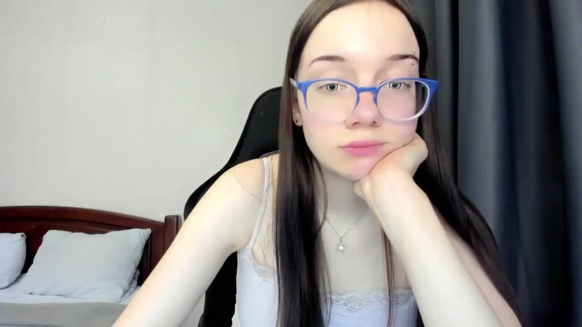 Gallery image thumbnail from Baby_Melania's myfreecams stream on, 04/05/2026, 16:08 image 17 of 20