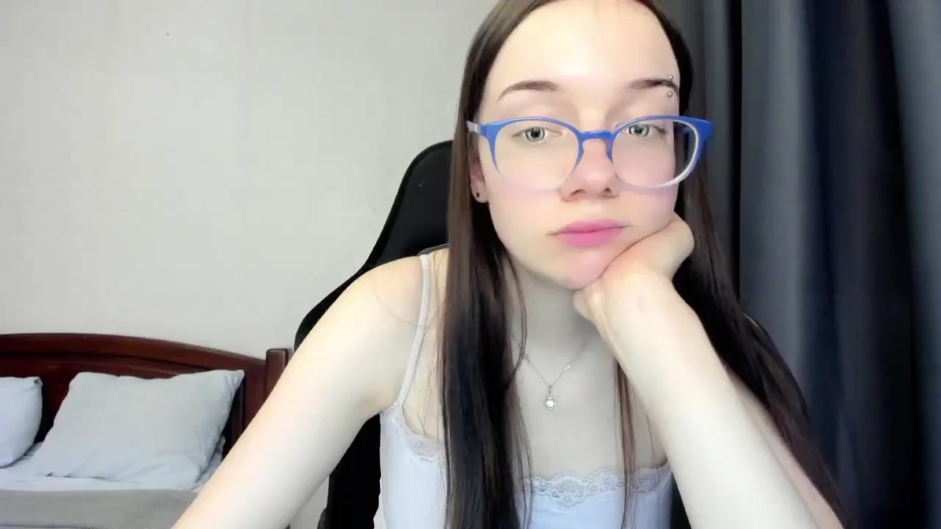 Gallery image thumbnail from Baby_Melania's myfreecams stream on, 04/05/2026, 16:08 image 18 of 20