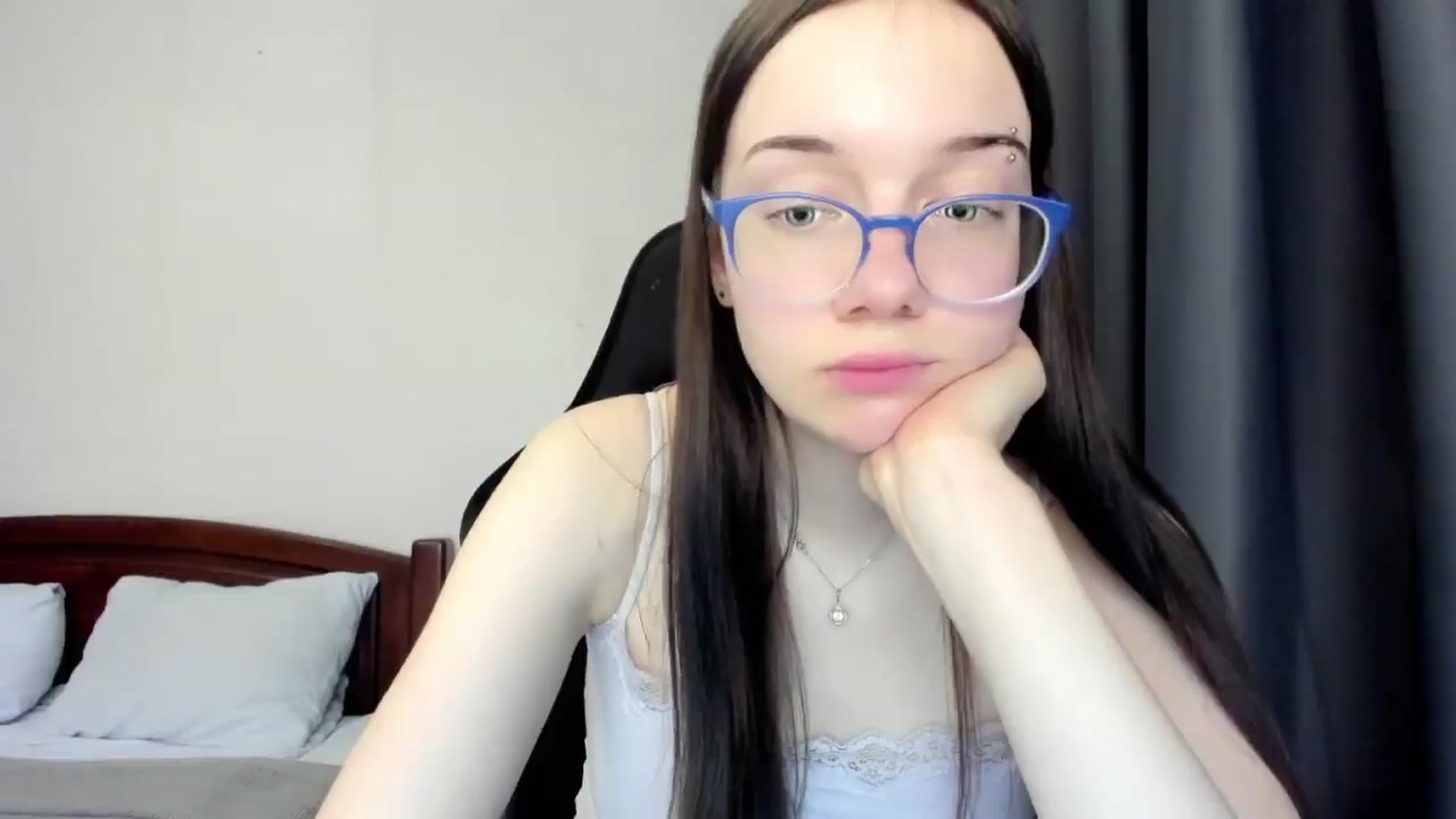Gallery image thumbnail from Baby_Melania's myfreecams stream on, 04/05/2026, 16:08 image 16 of 20
