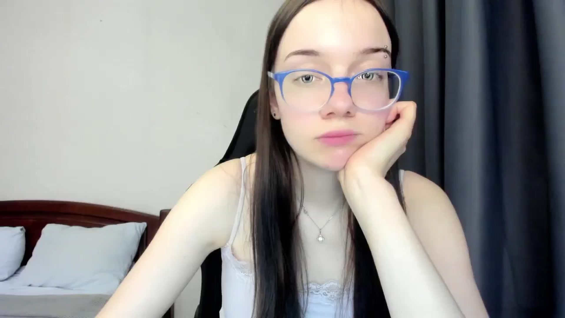 Gallery image thumbnail from Baby_Melania's myfreecams stream on, 04/05/2026, 16:08 image 9 of 20
