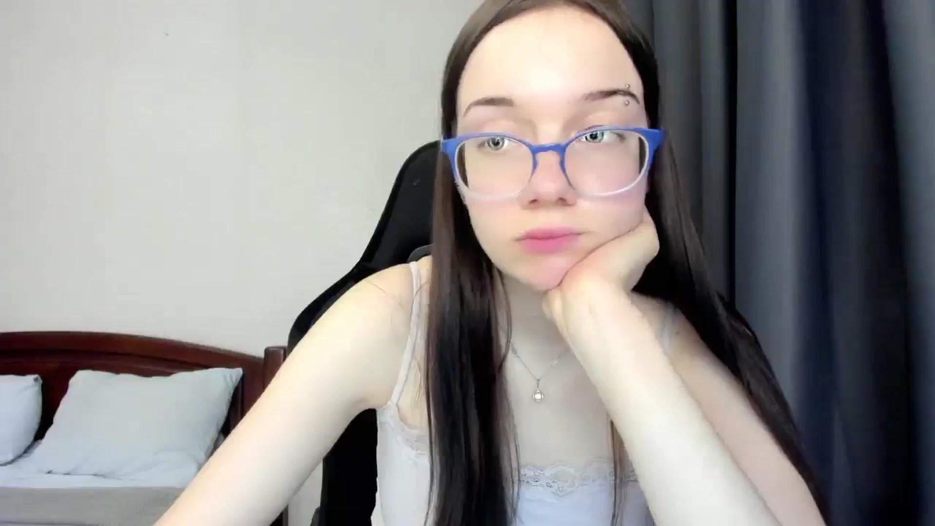 Gallery image thumbnail from Baby_Melania's myfreecams stream on, 04/05/2026, 16:08 image 15 of 20